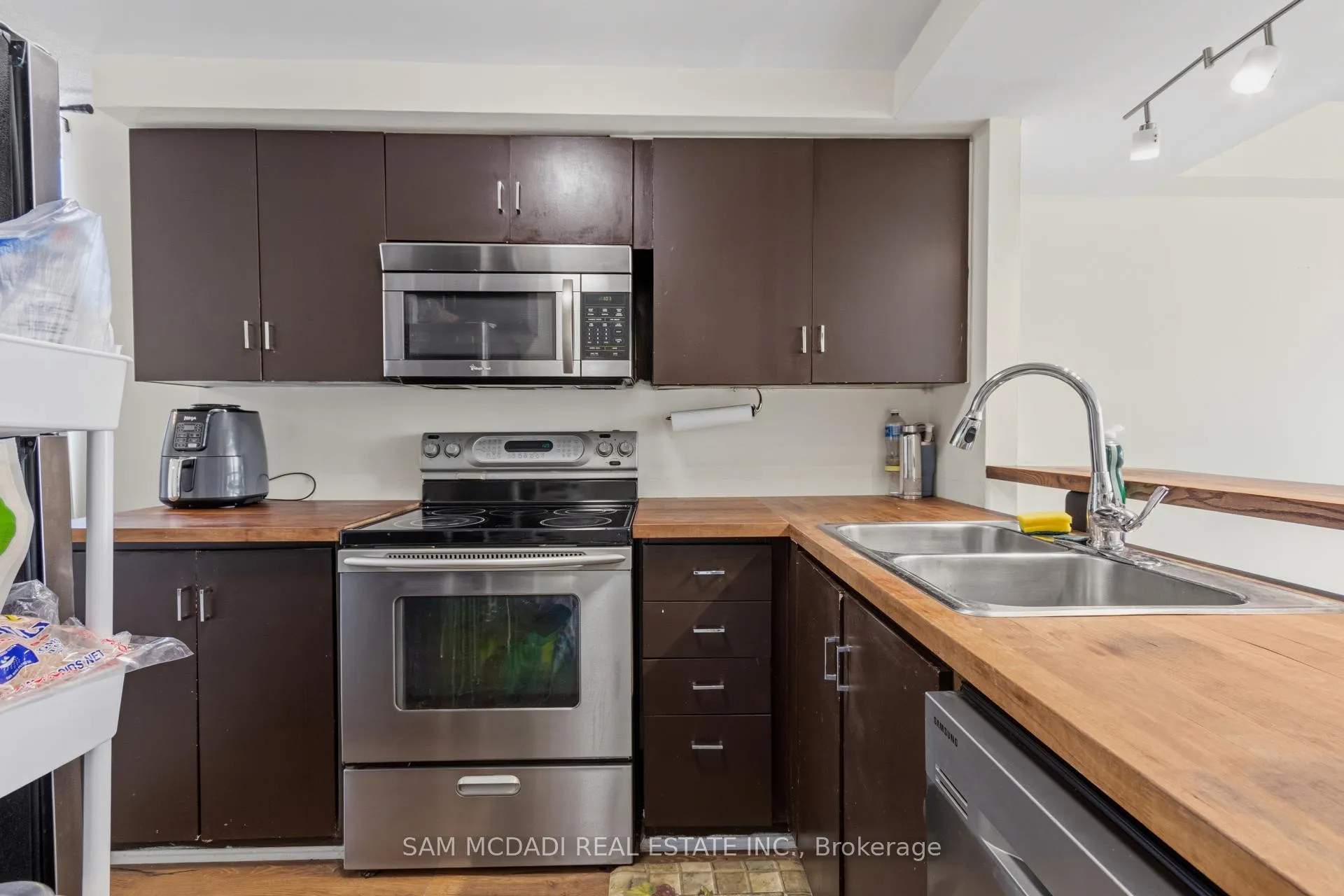 Photo 9 of Unit 201, 400 York Boulevard, Hamilton, Strathcona — HOMEH