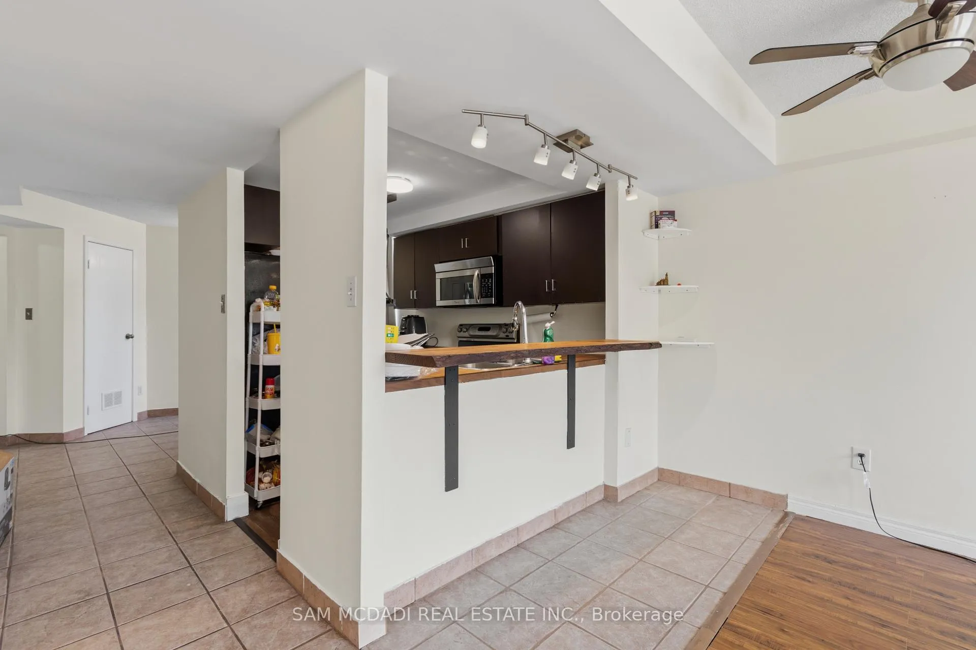 Photo 13 of Unit 201, 400 York Boulevard, Hamilton, Strathcona — HOMEH