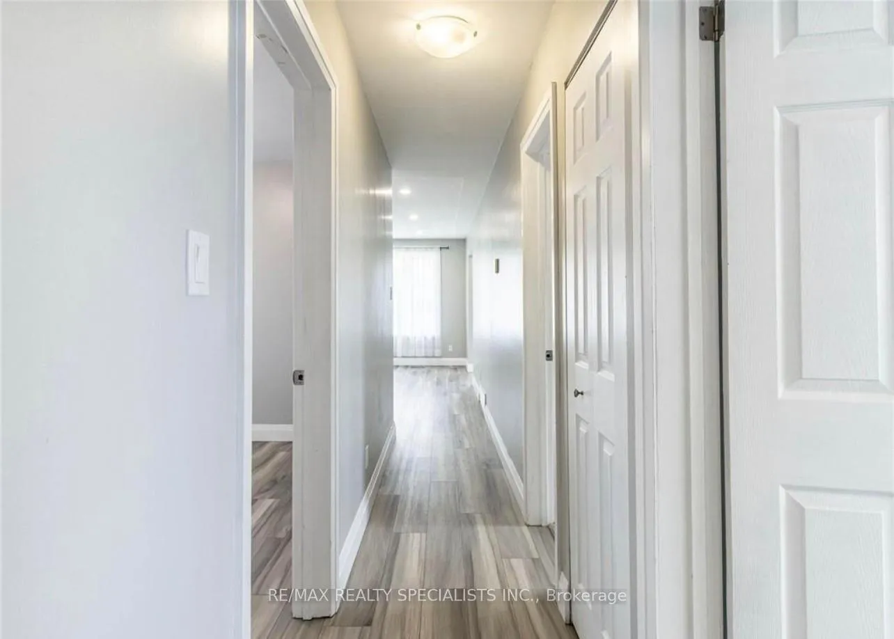 Photo 3 of Unit Upper, 226 Overlea Drive, Kitchener, Victoria Hills — HOMEH