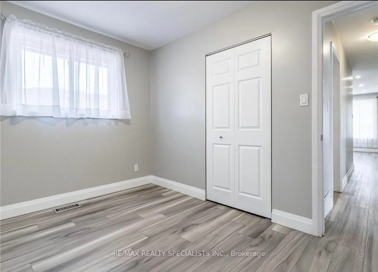 Photo 7 of Unit Upper, 226 Overlea Drive, Kitchener, Victoria Hills — HOMEH