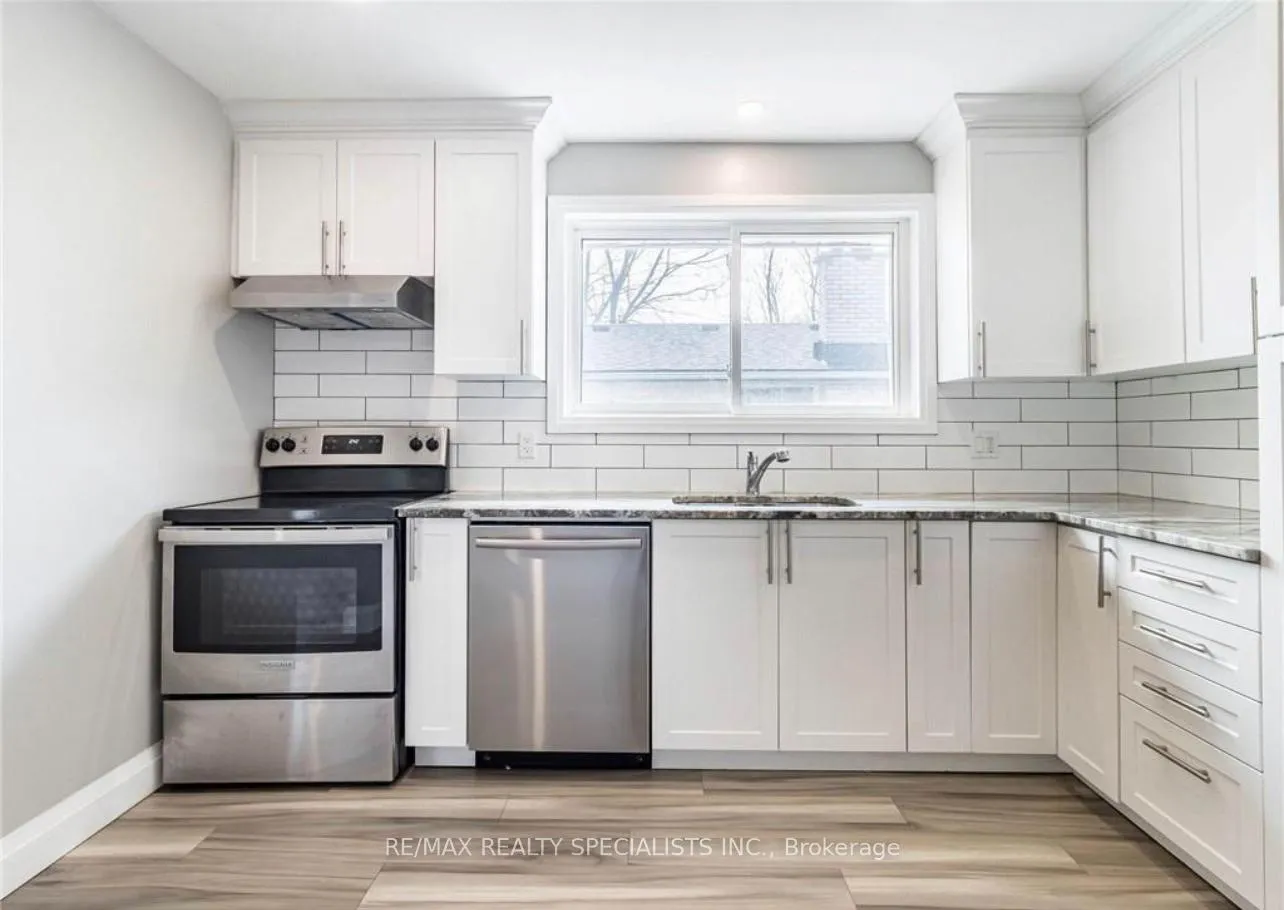 Photo 10 of Unit Upper, 226 Overlea Drive, Kitchener, Victoria Hills — HOMEH