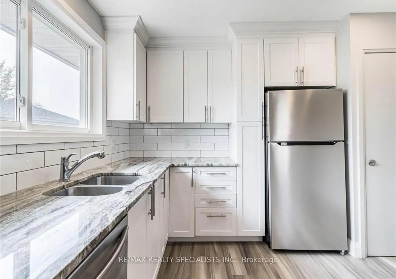 Photo 11 of Unit Upper, 226 Overlea Drive, Kitchener, Victoria Hills — HOMEH