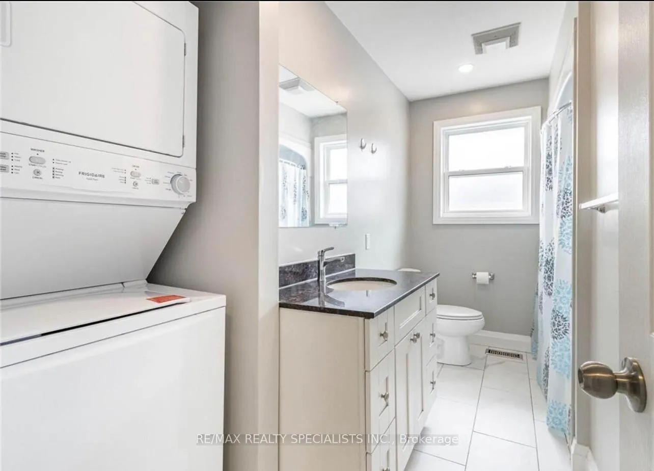 Photo 13 of Unit Upper, 226 Overlea Drive, Kitchener, Victoria Hills — HOMEH