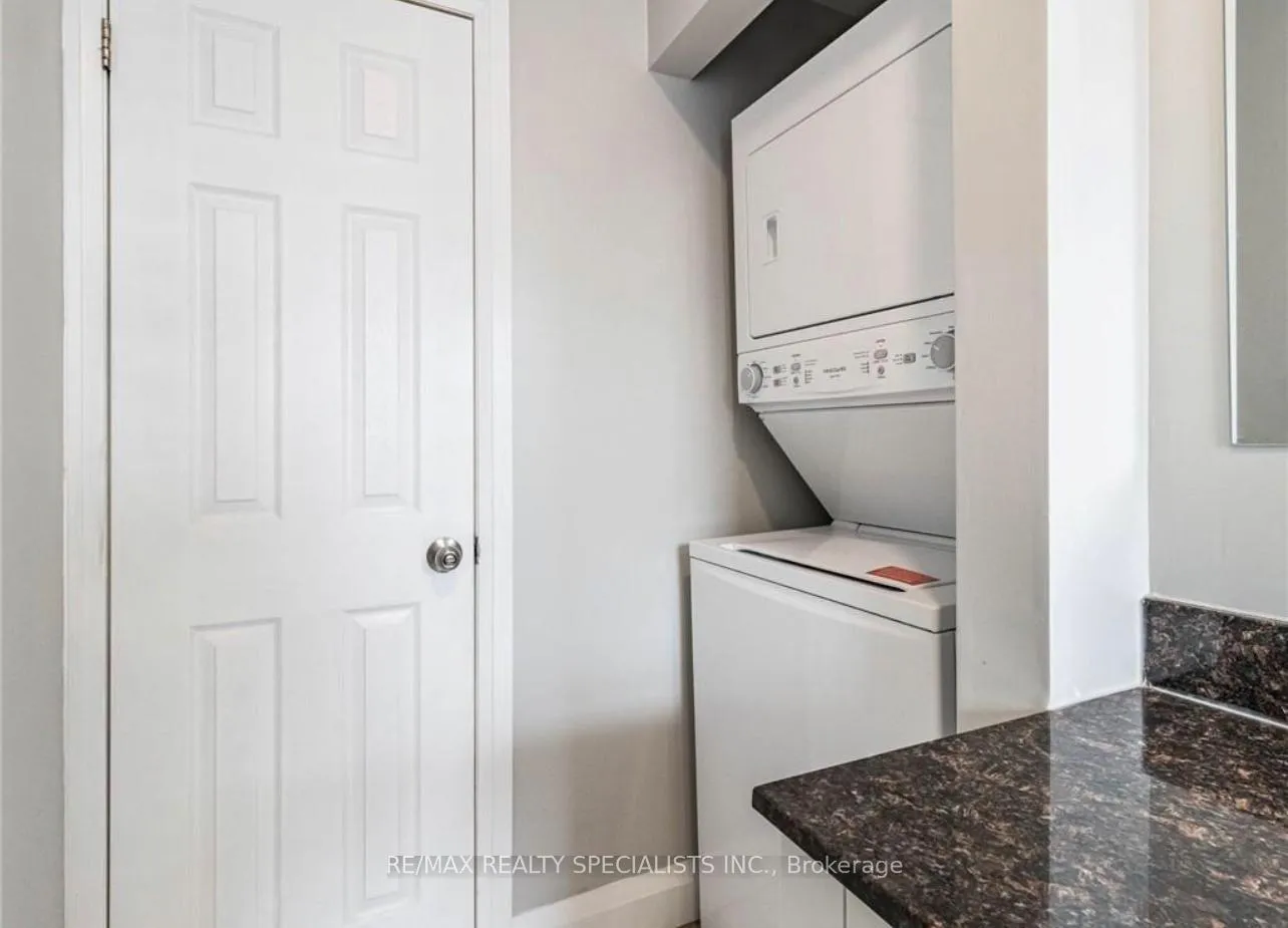 Photo 14 of Unit Upper, 226 Overlea Drive, Kitchener, Victoria Hills — HOMEH