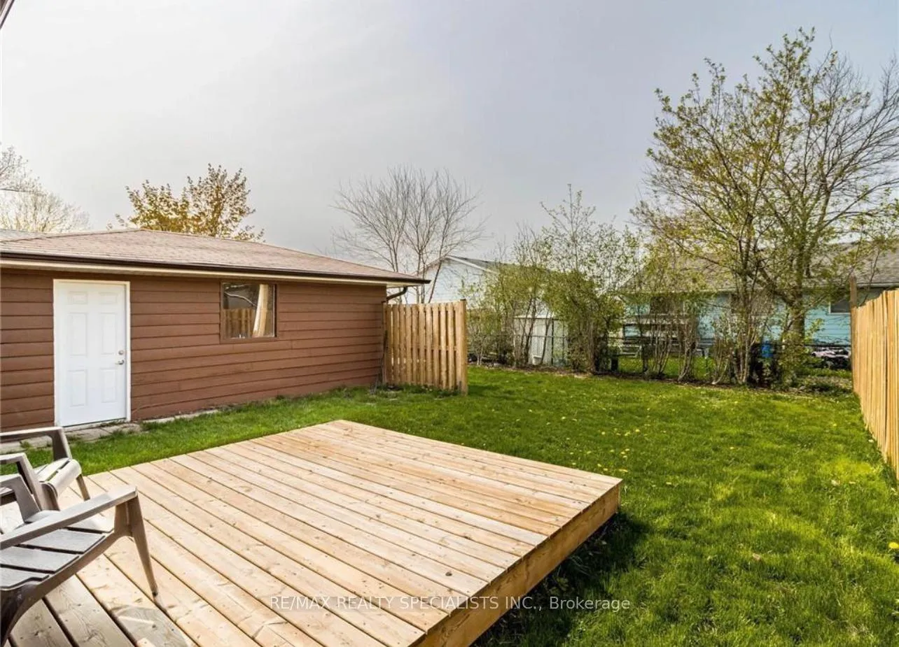 Photo 16 of Unit Upper, 226 Overlea Drive, Kitchener, Victoria Hills — HOMEH