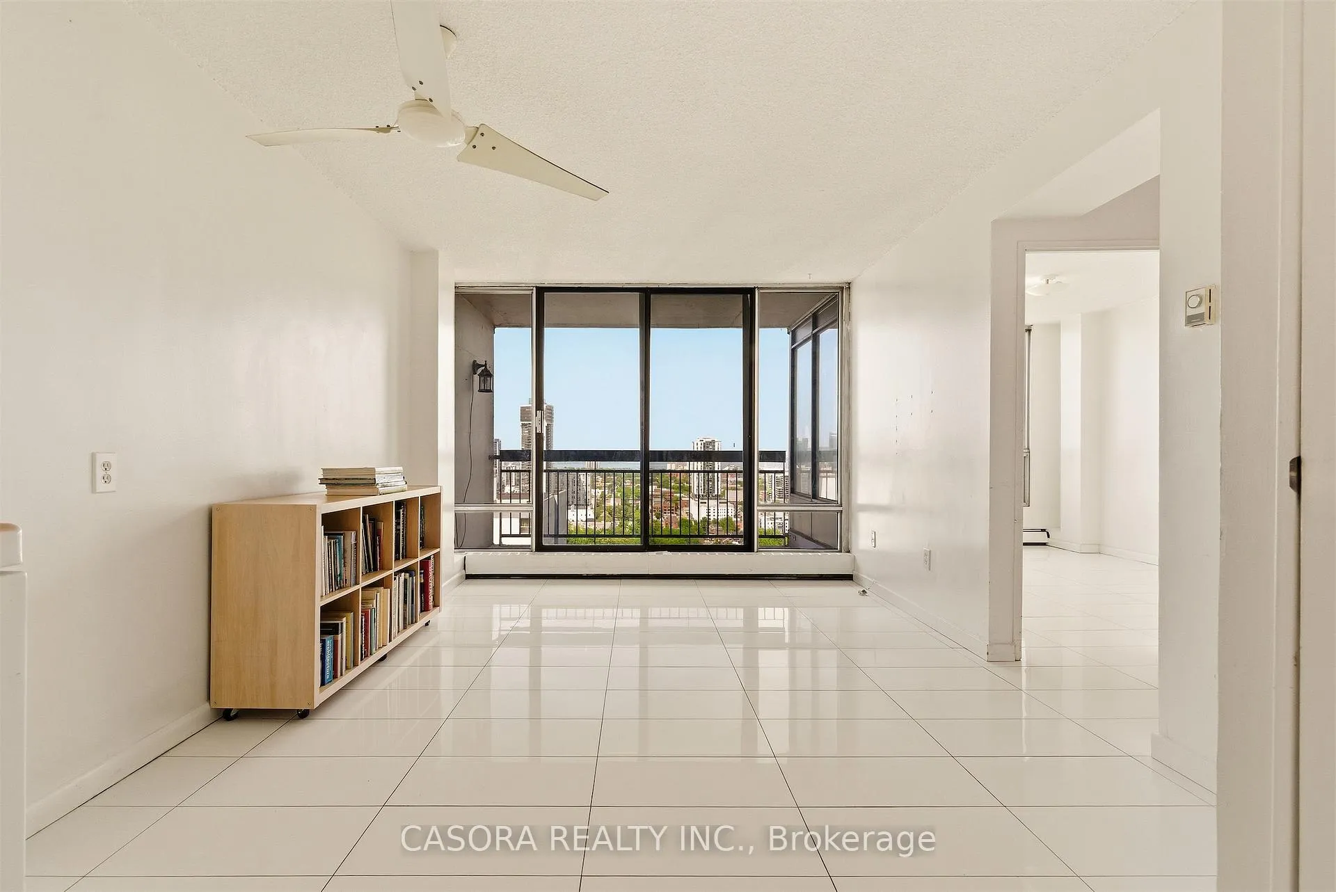 Photo 14 of Unit 2403, 150 Charlton Avenue E, Hamilton, Corktown — HOMEH