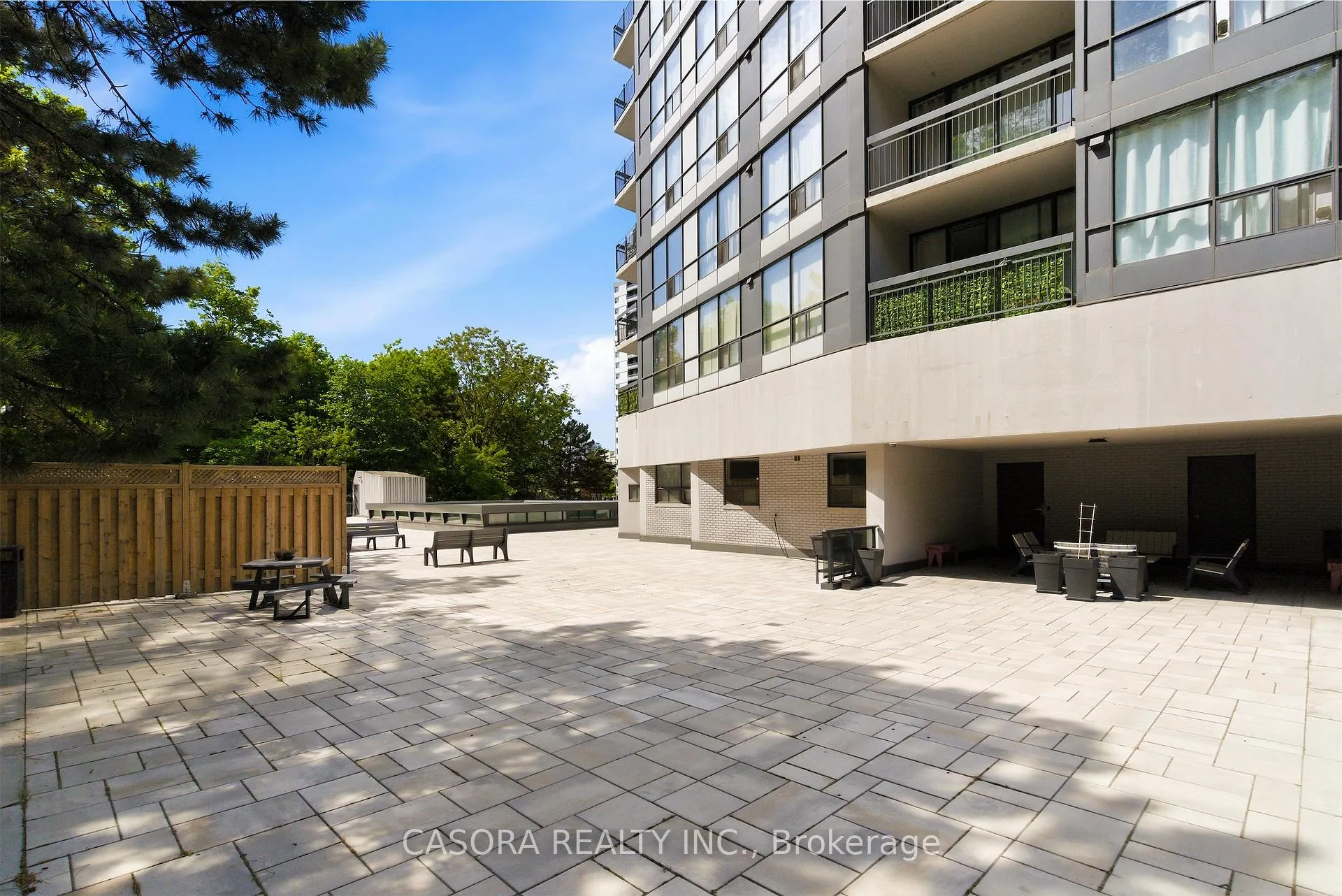 Photo 35 of Unit 2403, 150 Charlton Avenue E, Hamilton, Corktown — HOMEH