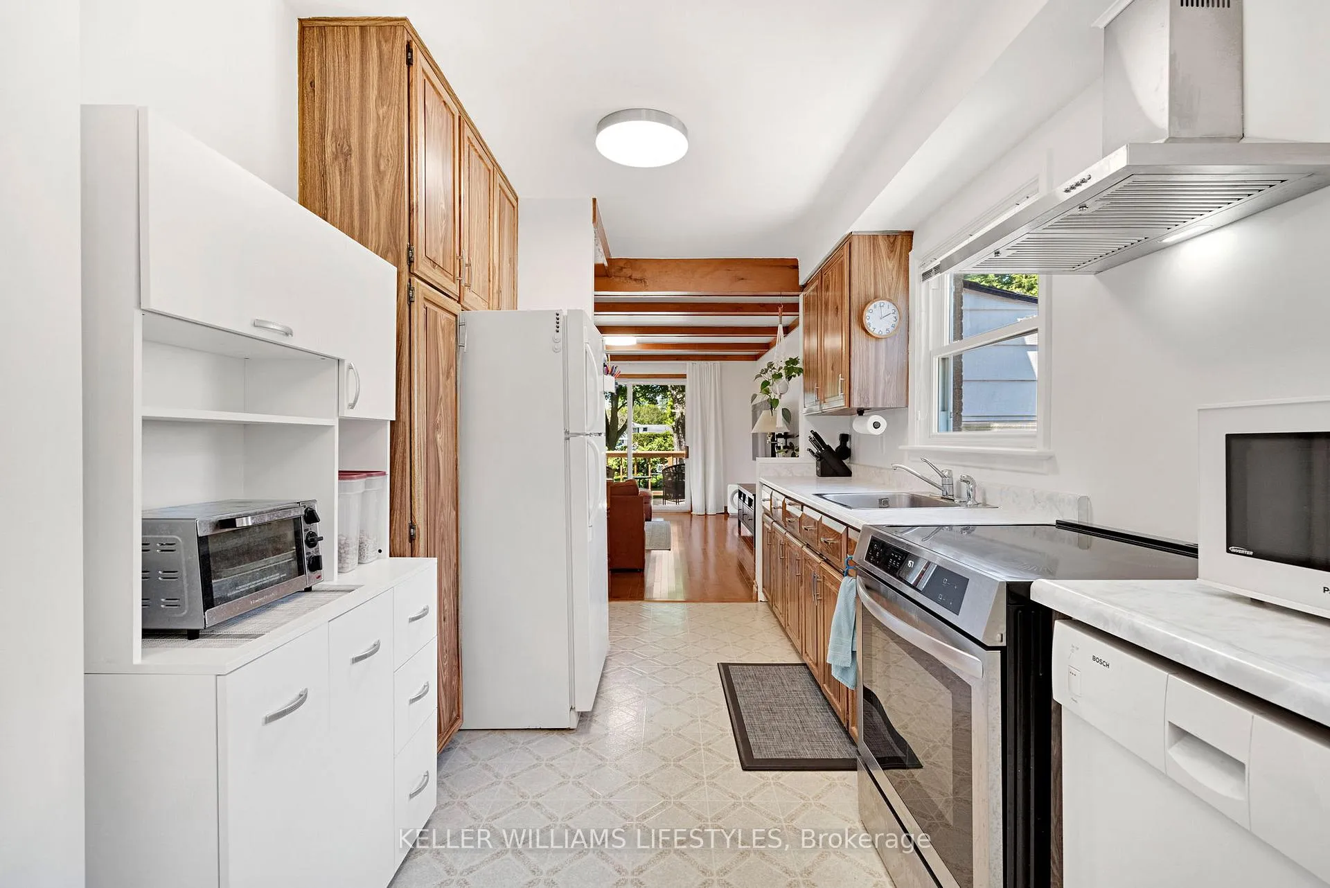 Photo 11 of 1880 Herbert Avenue, London, East H — HOMEH