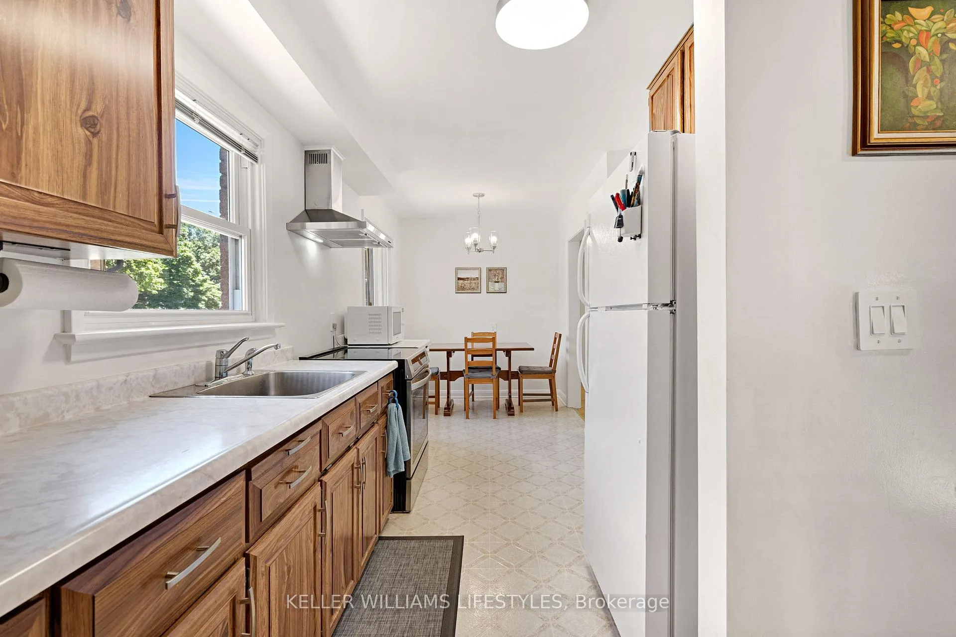Photo 13 of 1880 Herbert Avenue, London, East H — HOMEH