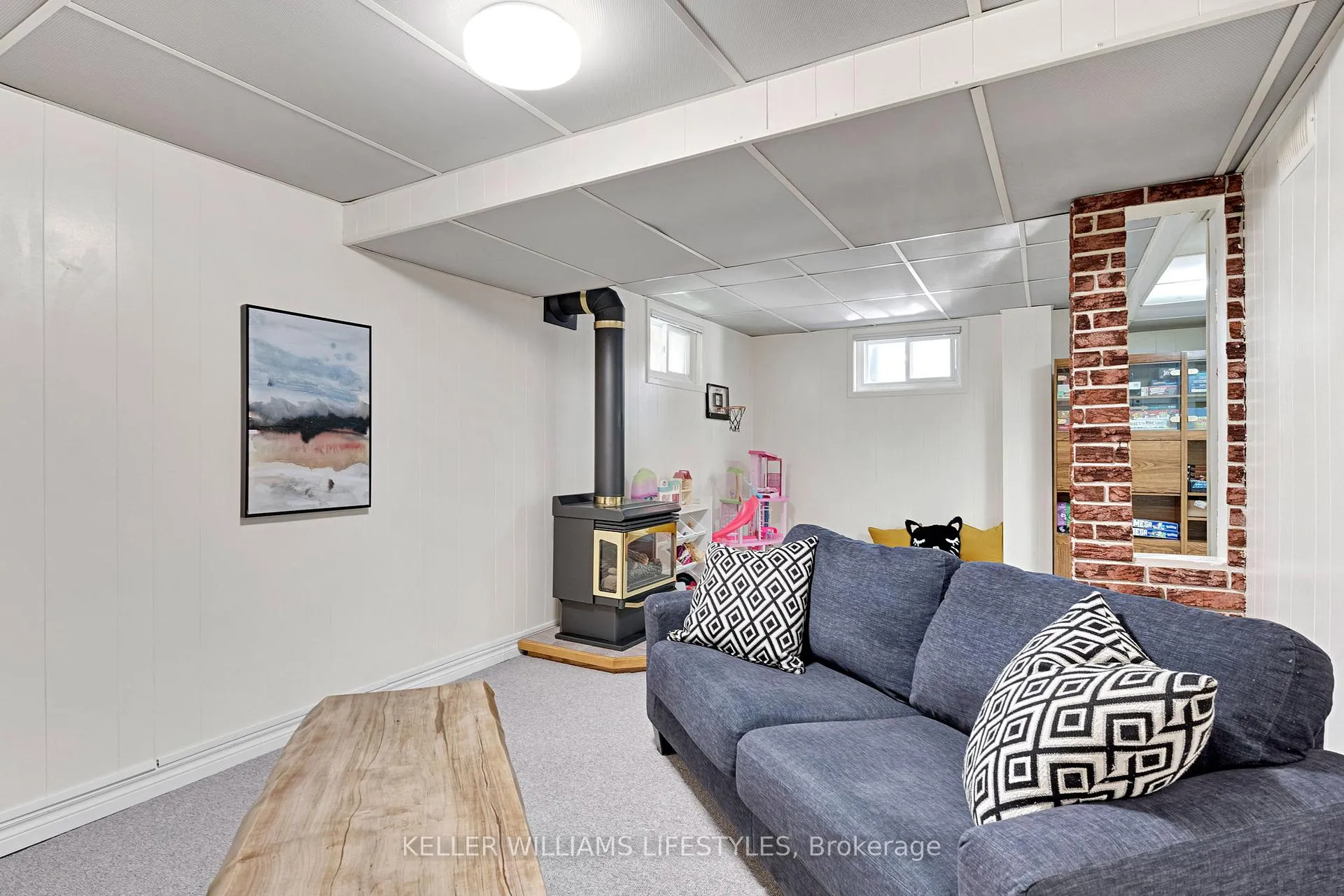 Photo 32 of 1880 Herbert Avenue, London, East H — HOMEH