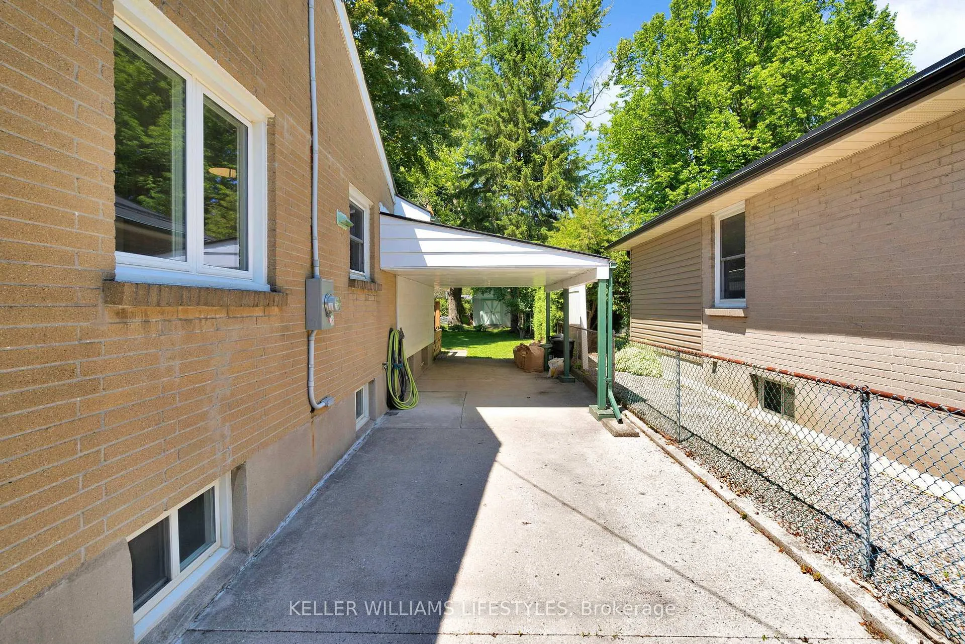Photo 36 of 1880 Herbert Avenue, London, East H — HOMEH