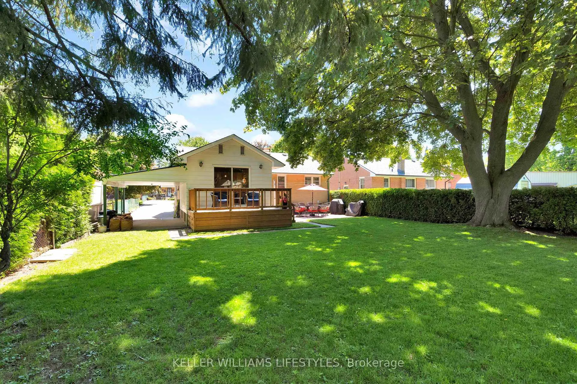 Photo 38 of 1880 Herbert Avenue, London, East H — HOMEH