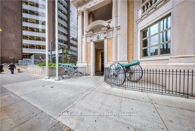 Front of Unit 3608, 426 University Avenue