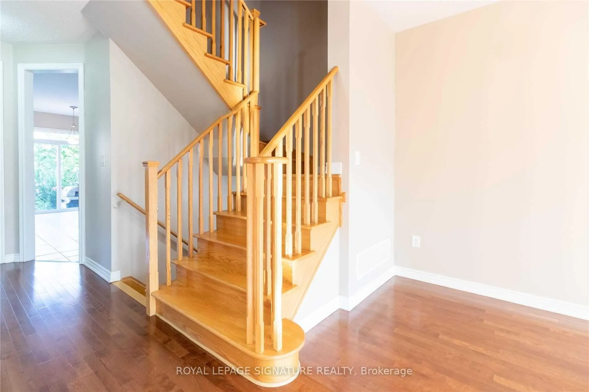 Photo 7 of 128 Holmes Crescent, Milton, Scott — HOMEH