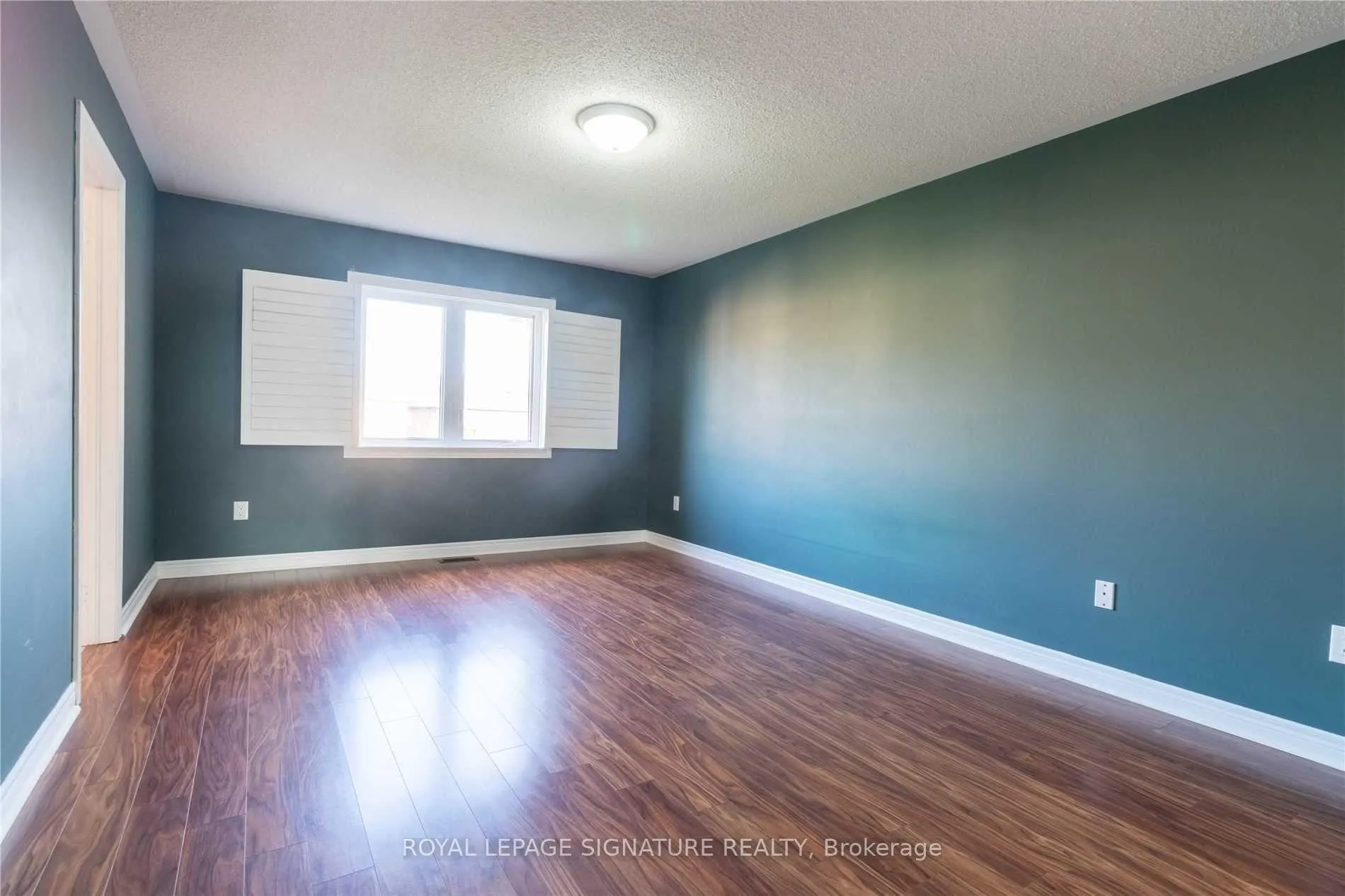 Photo 15 of 128 Holmes Crescent, Milton, Scott — HOMEH
