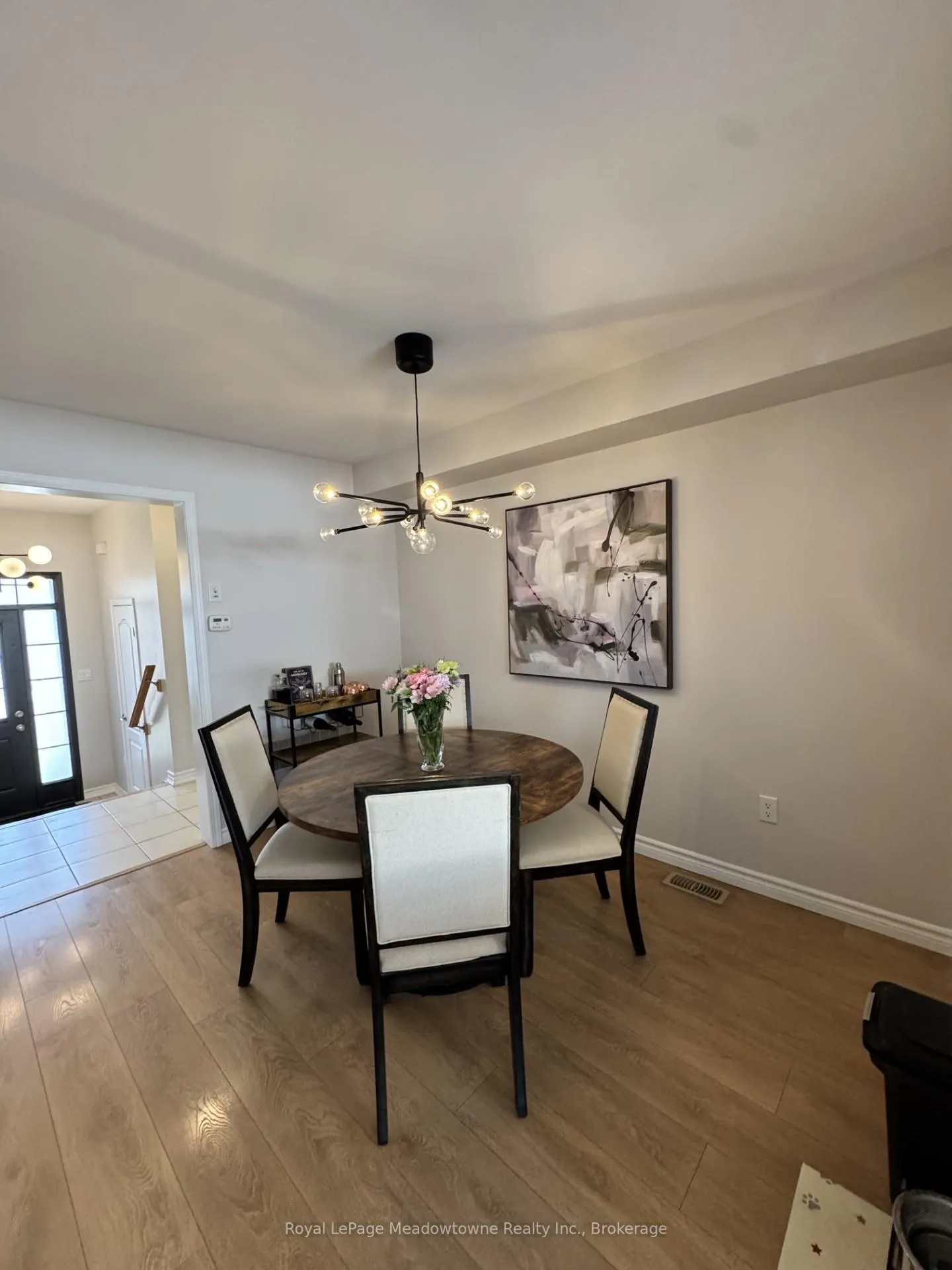 Photo 3 of 178 West Oak Trail, Kitchener, Rosenburg — HOMEH