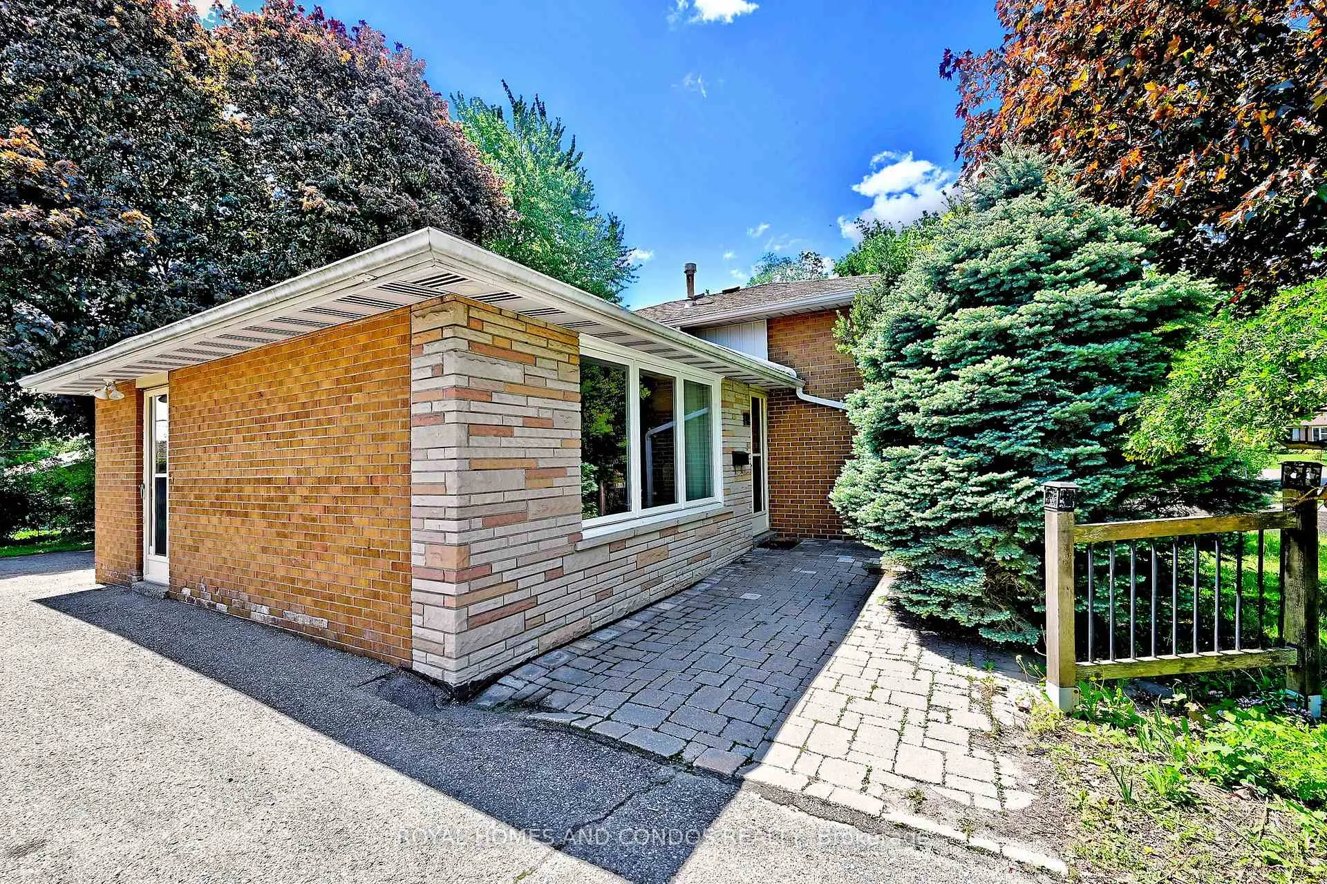 Photo 5 of 6 Raylawn Crescent, Halton Hills, Georgetown — HOMEH