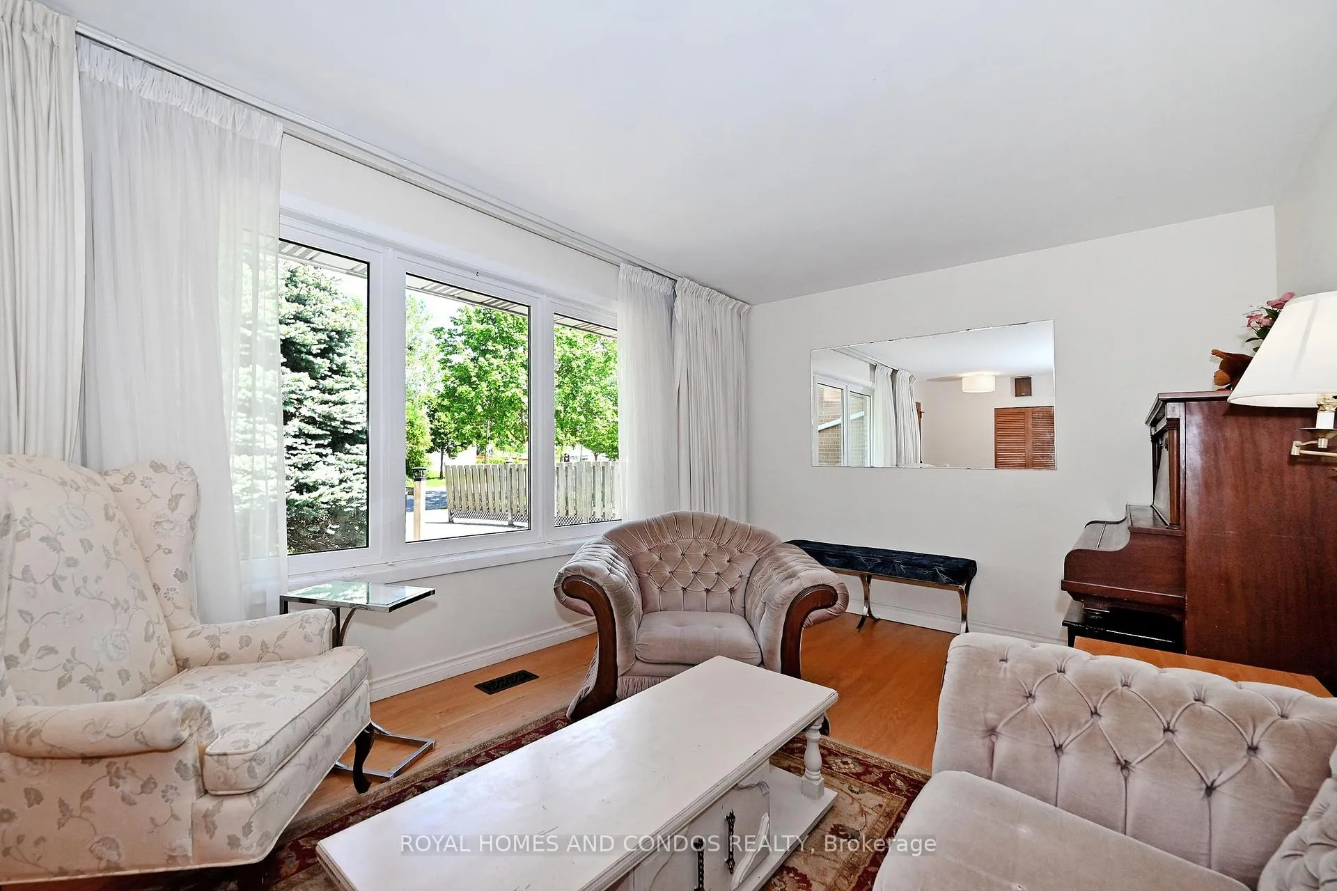 Photo 12 of 6 Raylawn Crescent, Halton Hills, Georgetown — HOMEH
