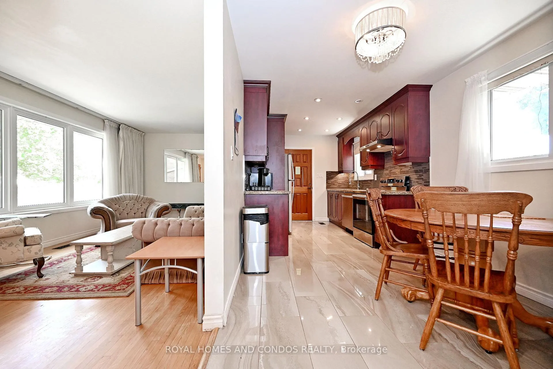 Photo 15 of 6 Raylawn Crescent, Halton Hills, Georgetown — HOMEH