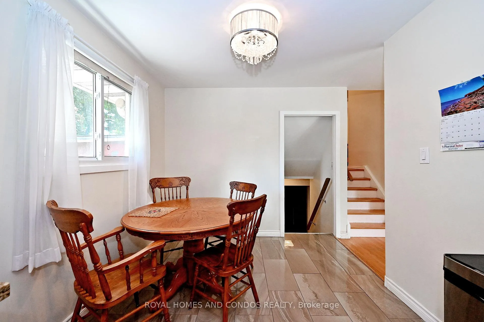 Photo 24 of 6 Raylawn Crescent, Halton Hills, Georgetown — HOMEH