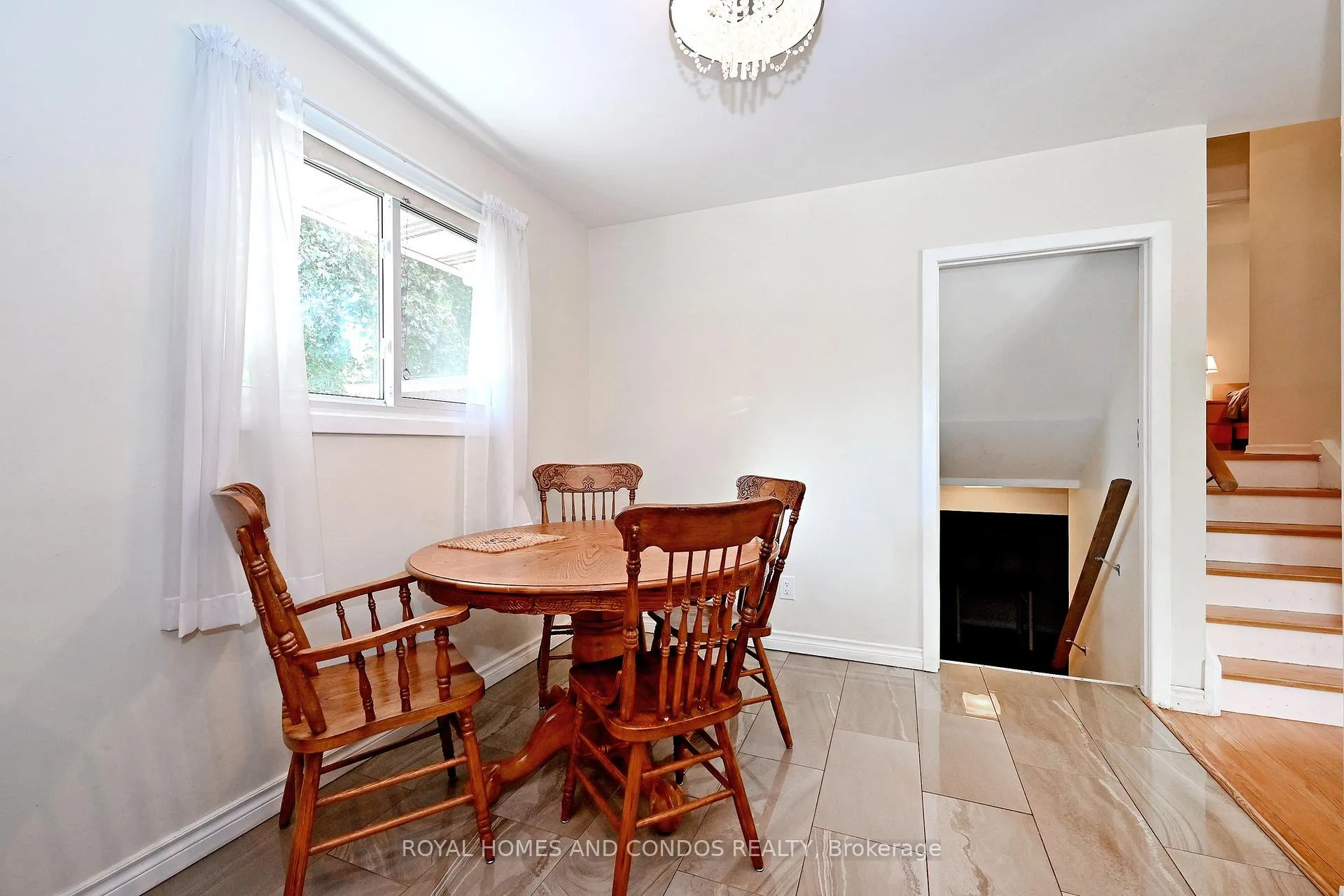 Photo 25 of 6 Raylawn Crescent, Halton Hills, Georgetown — HOMEH