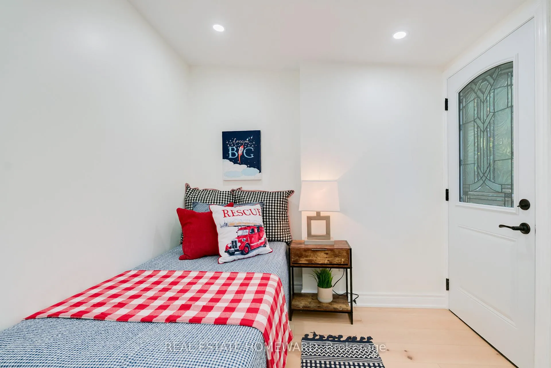 Photo 15 of 173 Coxwell Avenue, Toronto, Woodbine Corridor — HOMEH