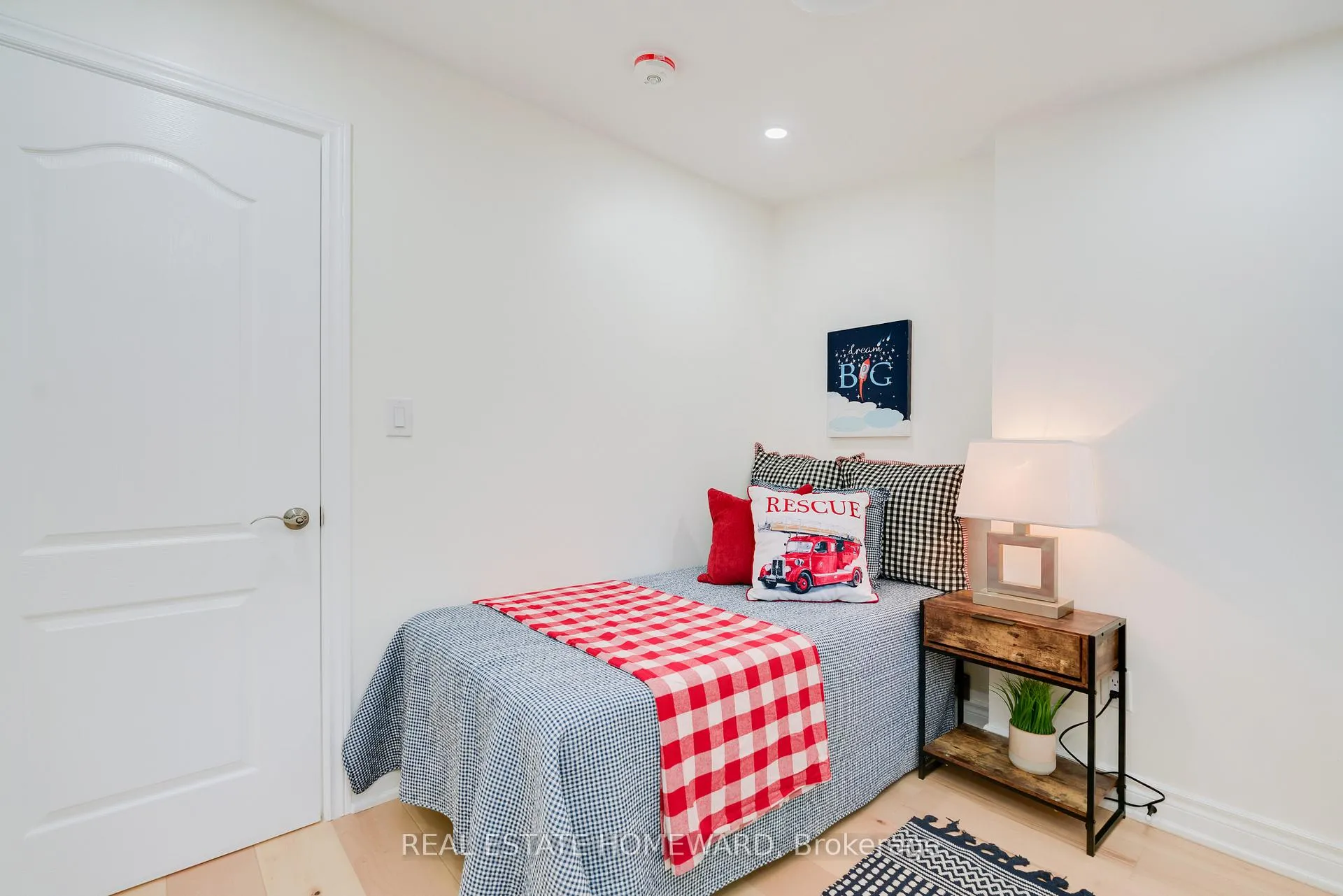 Photo 16 of 173 Coxwell Avenue, Toronto, Woodbine Corridor — HOMEH