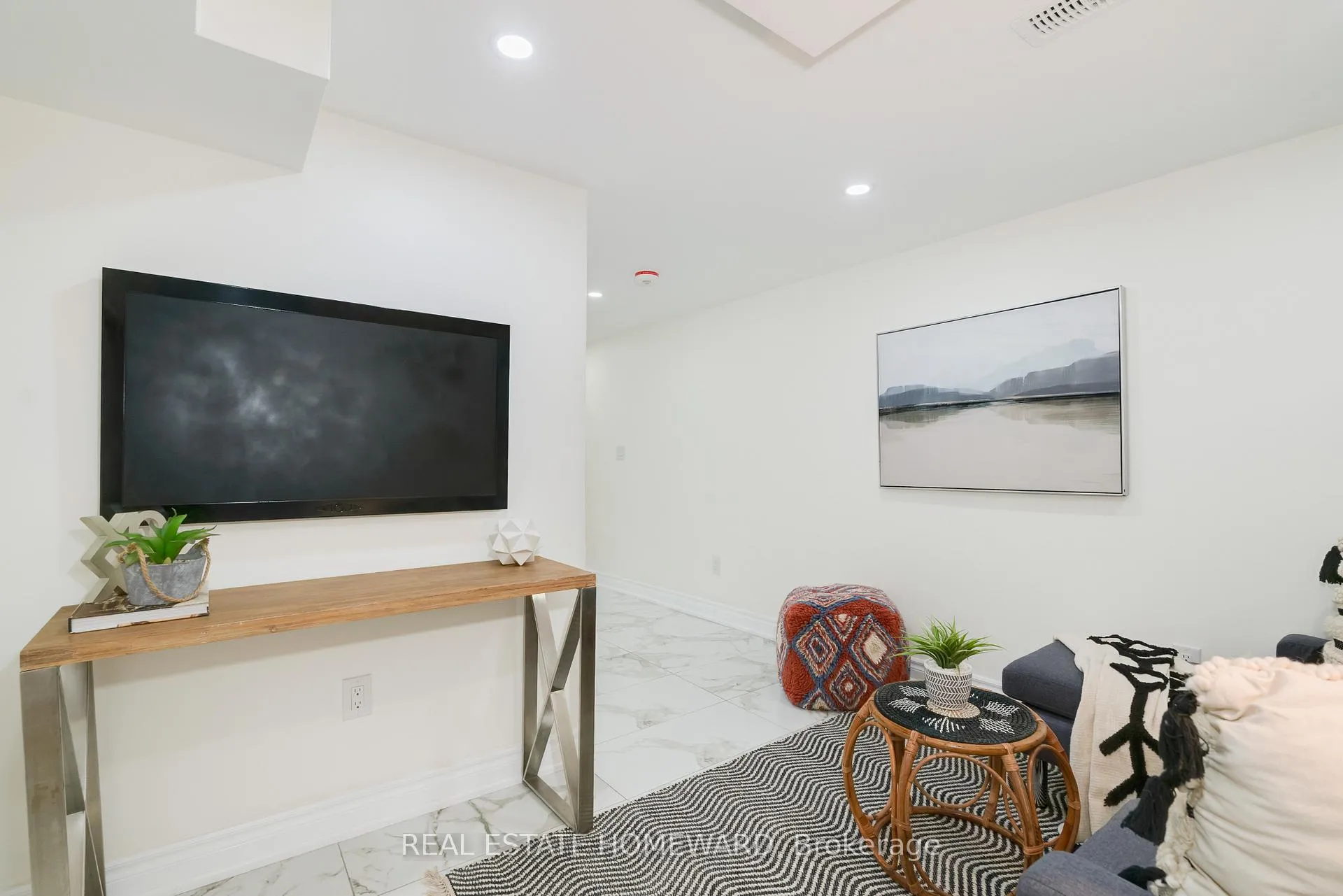 Photo 24 of 173 Coxwell Avenue, Toronto, Woodbine Corridor — HOMEH