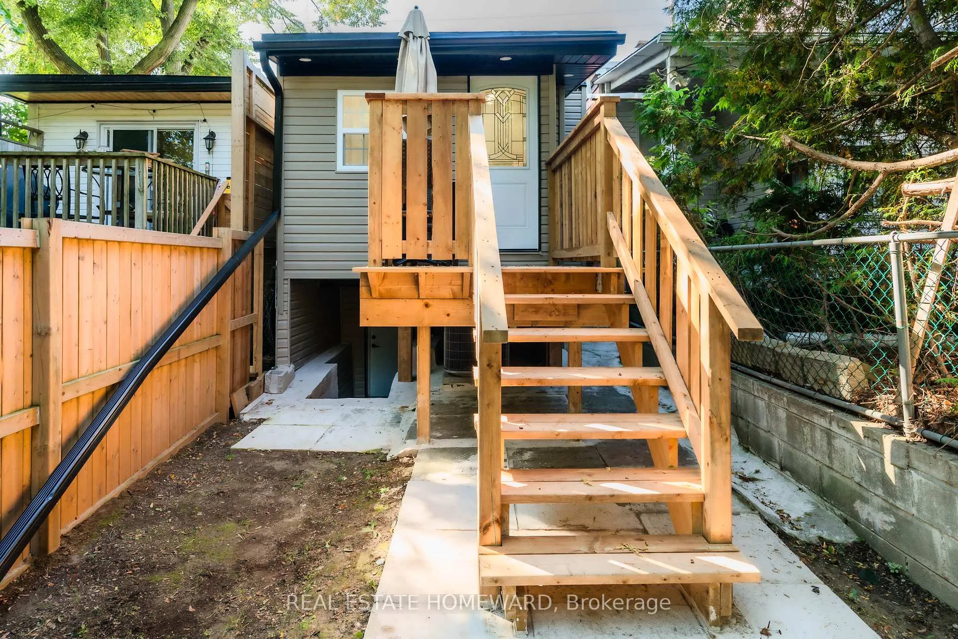 Photo 31 of 173 Coxwell Avenue, Toronto, Woodbine Corridor — HOMEH