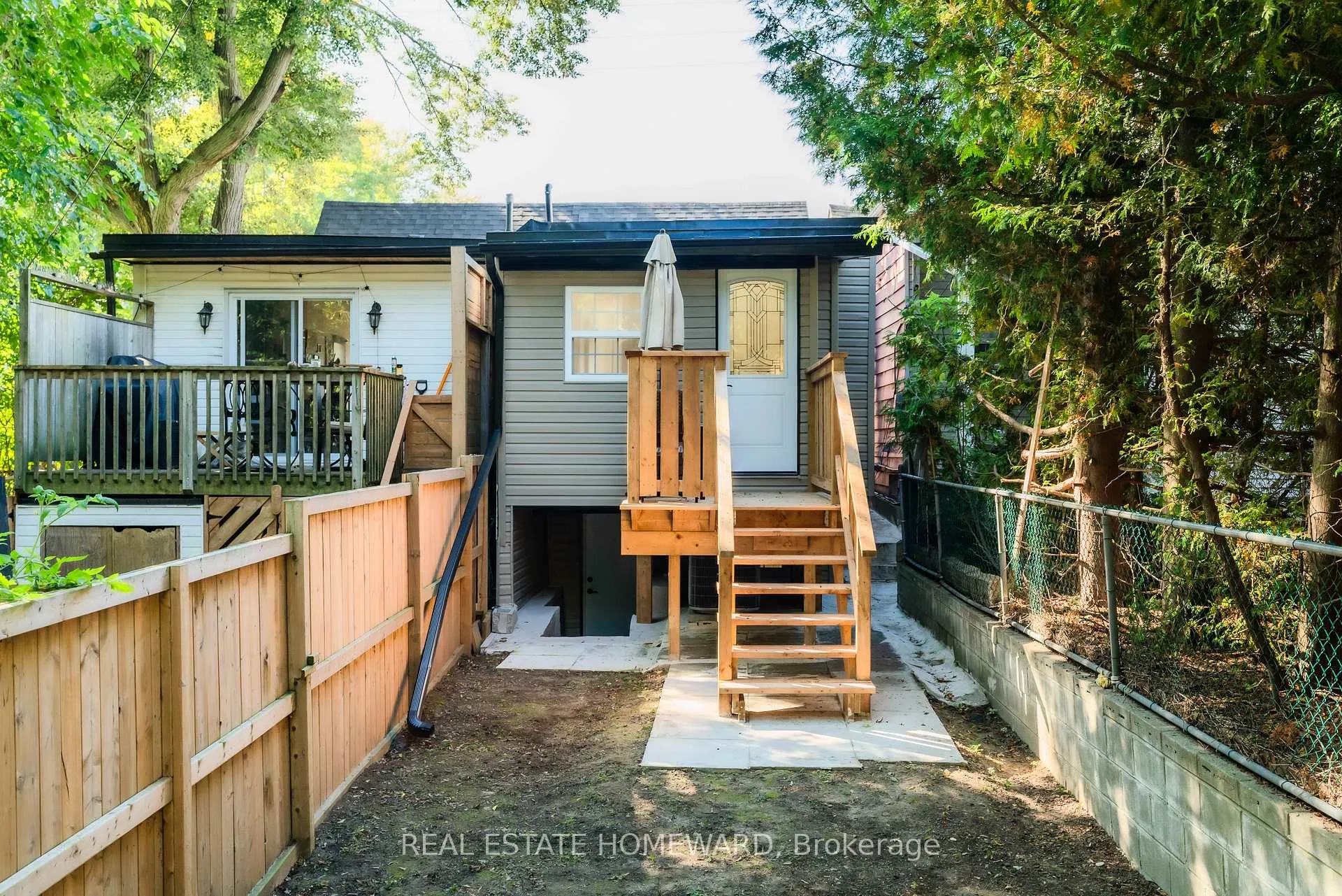Photo 38 of 173 Coxwell Avenue, Toronto, Woodbine Corridor — HOMEH