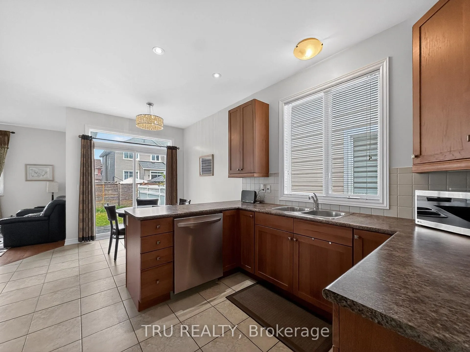 Photo 16 of 200 Celtic Ridge Crescent, Ottawa, Kanata - Morgan's Grant/South March — HOMEH