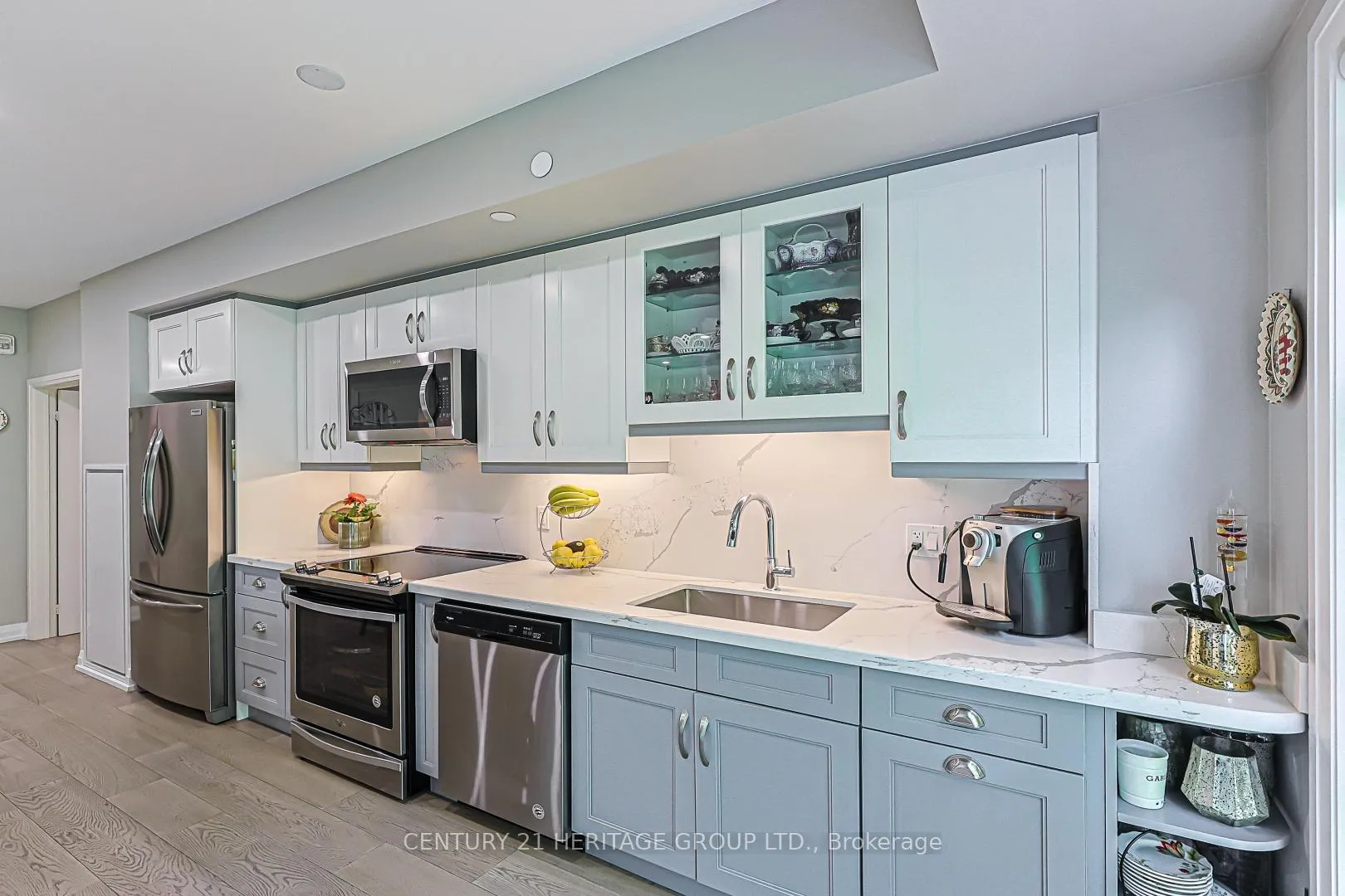 Photo 11 of Unit 208, 555 William Graham Drive, Aurora, Rural Aurora — HOMEH