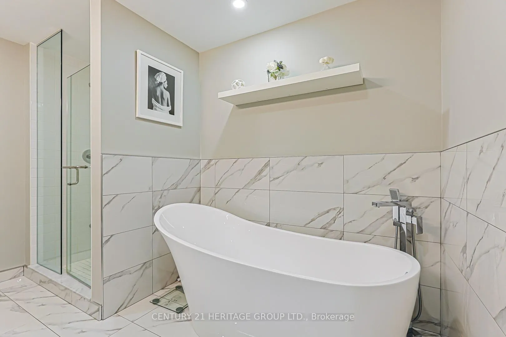 Photo 20 of Unit 208, 555 William Graham Drive, Aurora, Rural Aurora — HOMEH
