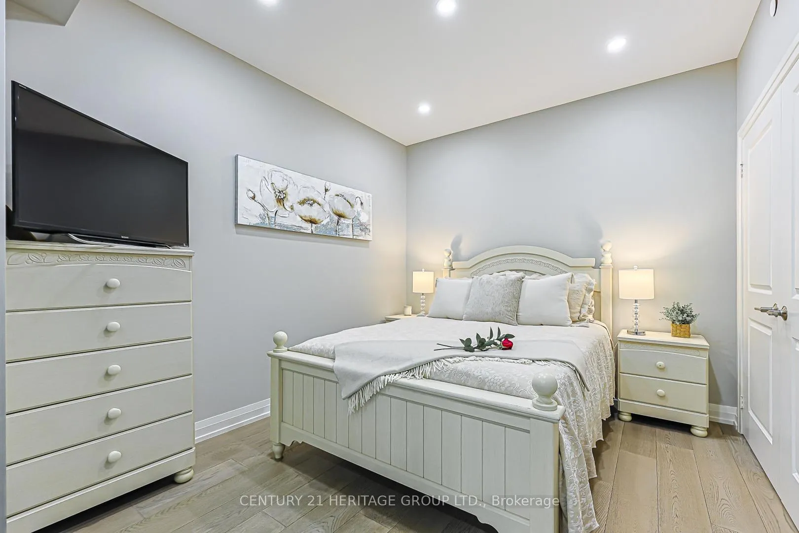 Photo 21 of Unit 208, 555 William Graham Drive, Aurora, Rural Aurora — HOMEH