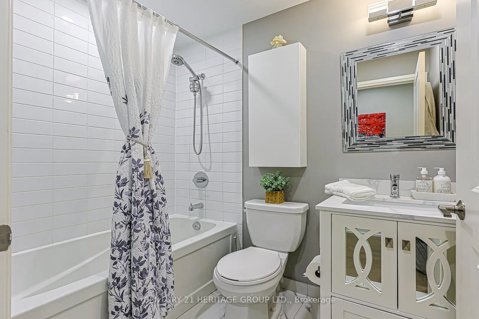 Photo 23 of Unit 208, 555 William Graham Drive, Aurora, Rural Aurora — HOMEH
