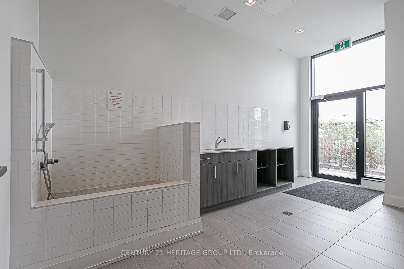 Photo 32 of Unit 208, 555 William Graham Drive, Aurora, Rural Aurora — HOMEH