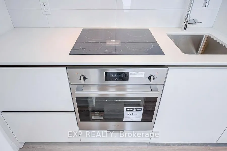 Photo 8 of Unit 3503, 238 Simcoe Street, Toronto, Kensington-Chinatown — HOMEH