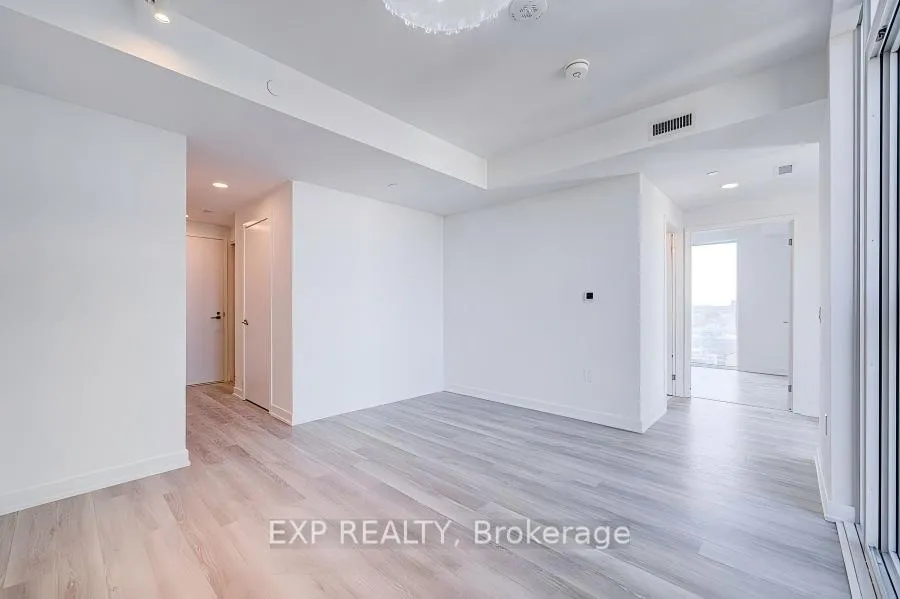 Photo 9 of Unit 3503, 238 Simcoe Street, Toronto, Kensington-Chinatown — HOMEH