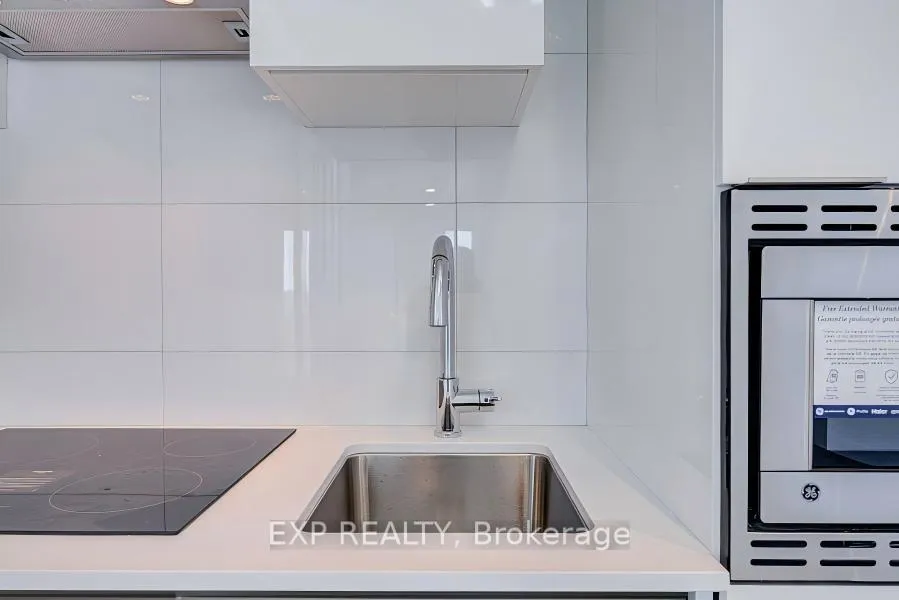 Photo 10 of Unit 3503, 238 Simcoe Street, Toronto, Kensington-Chinatown — HOMEH