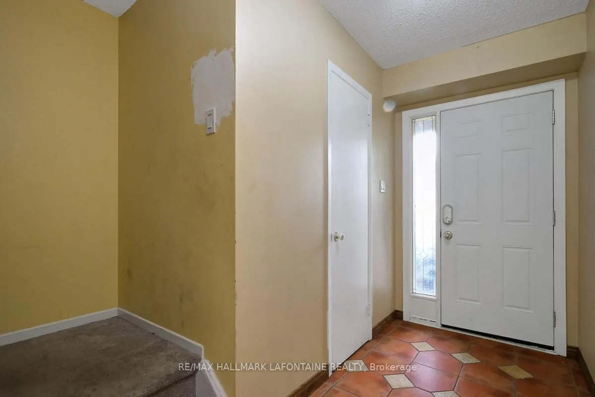 Photo 3 of Unit 39, 3145 Olympic Way, Ottawa, Blossom Park/Leitrim — HOMEH