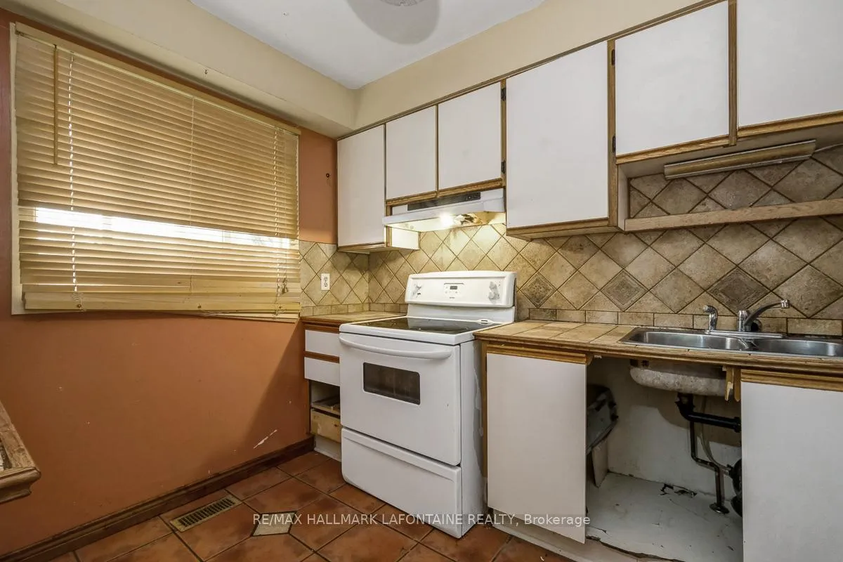 Photo 9 of Unit 39, 3145 Olympic Way, Ottawa, Blossom Park/Leitrim — HOMEH
