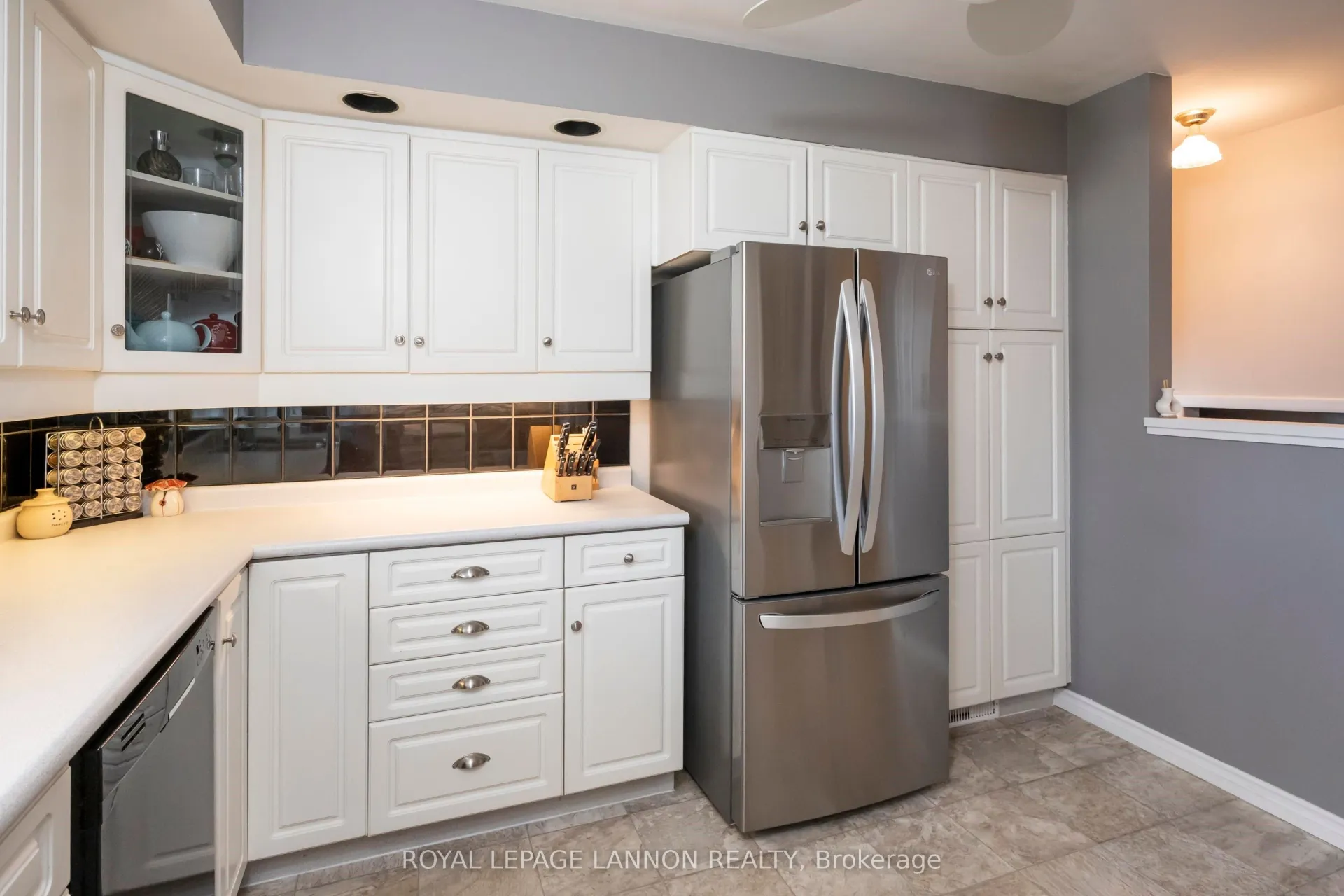 Photo 9 of 619 Cherrydale Place, Thunder Bay, Edgewater Park — HOMEH