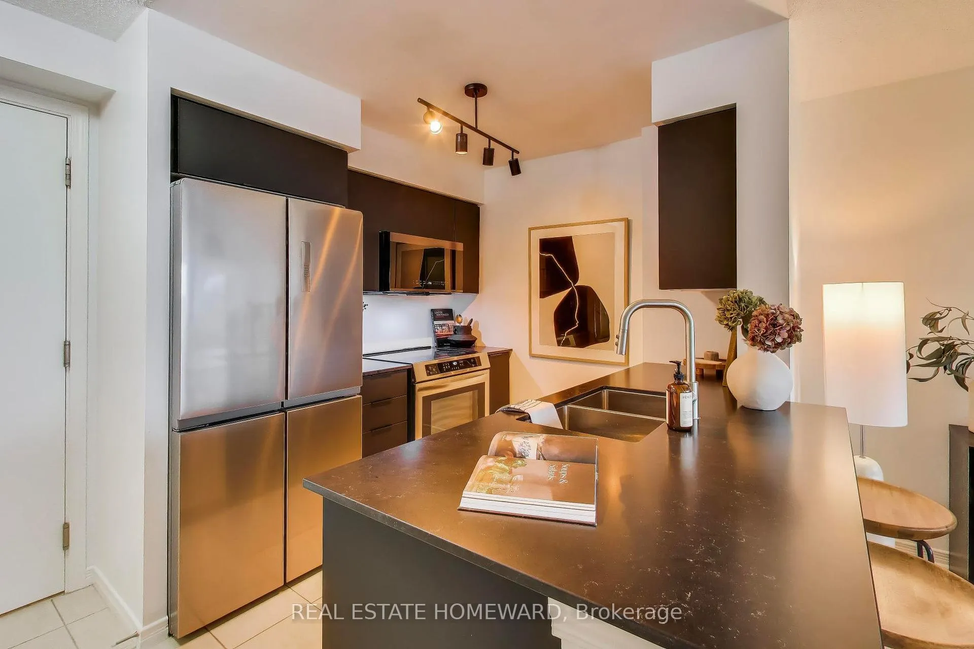 Photo 9 of Unit 1315, 60 Heintzman Street, Toronto, Junction Area — HOMEH