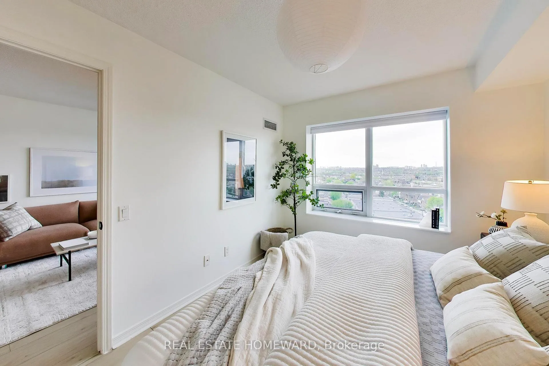 Photo 13 of Unit 1315, 60 Heintzman Street, Toronto, Junction Area — HOMEH