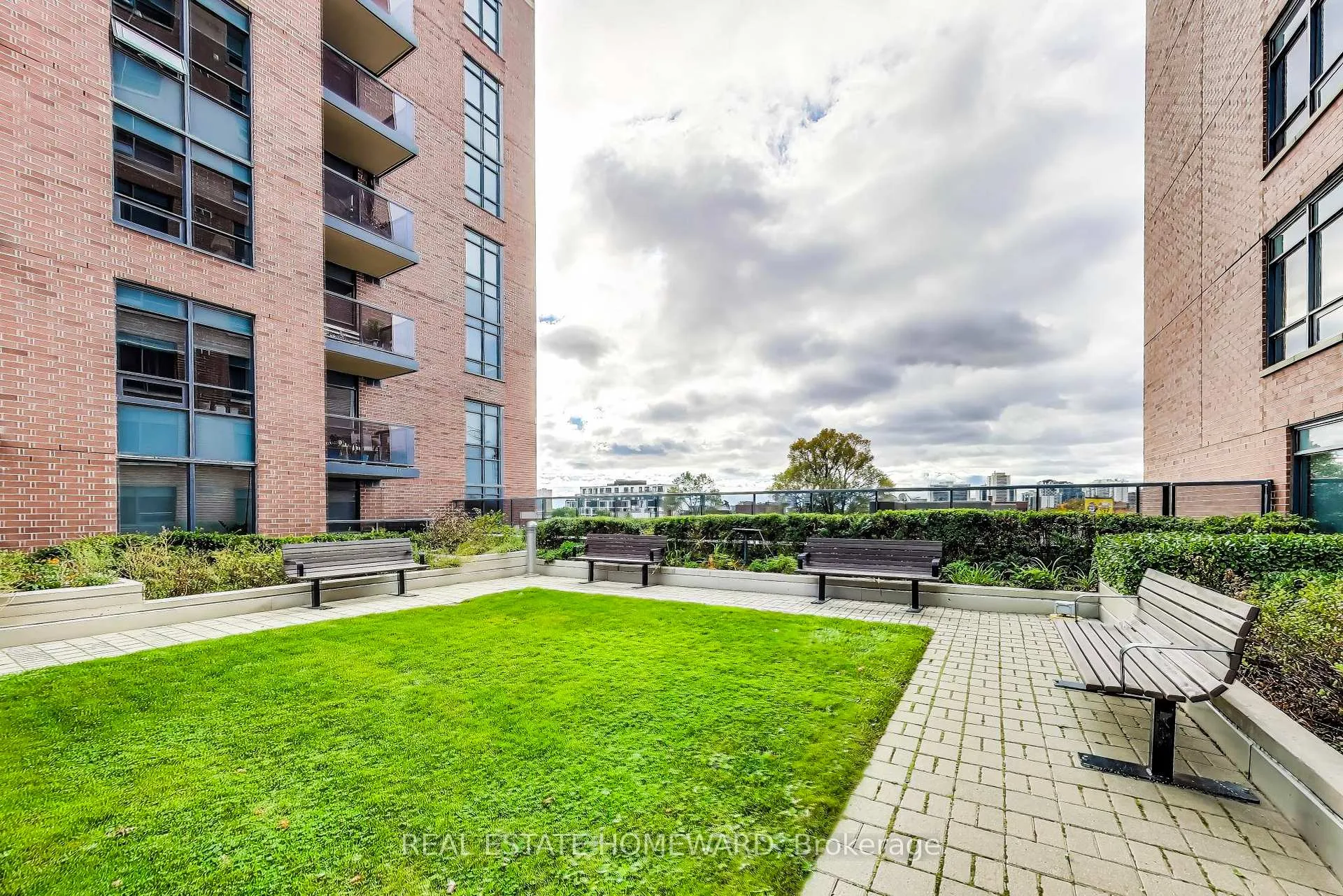 Photo 19 of Unit 1315, 60 Heintzman Street, Toronto, Junction Area — HOMEH