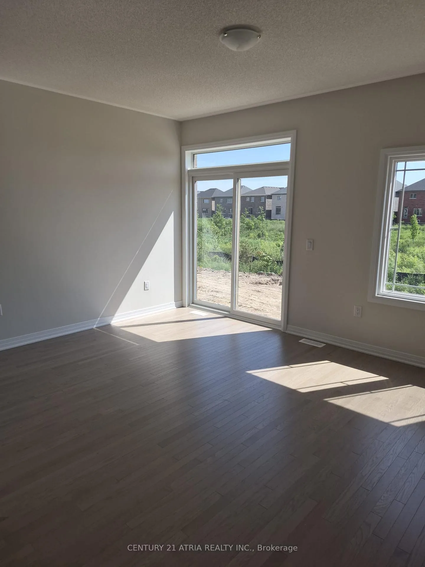 Photo 5 of 1126 Trudeau Drive, Milton, Bowes — HOMEH
