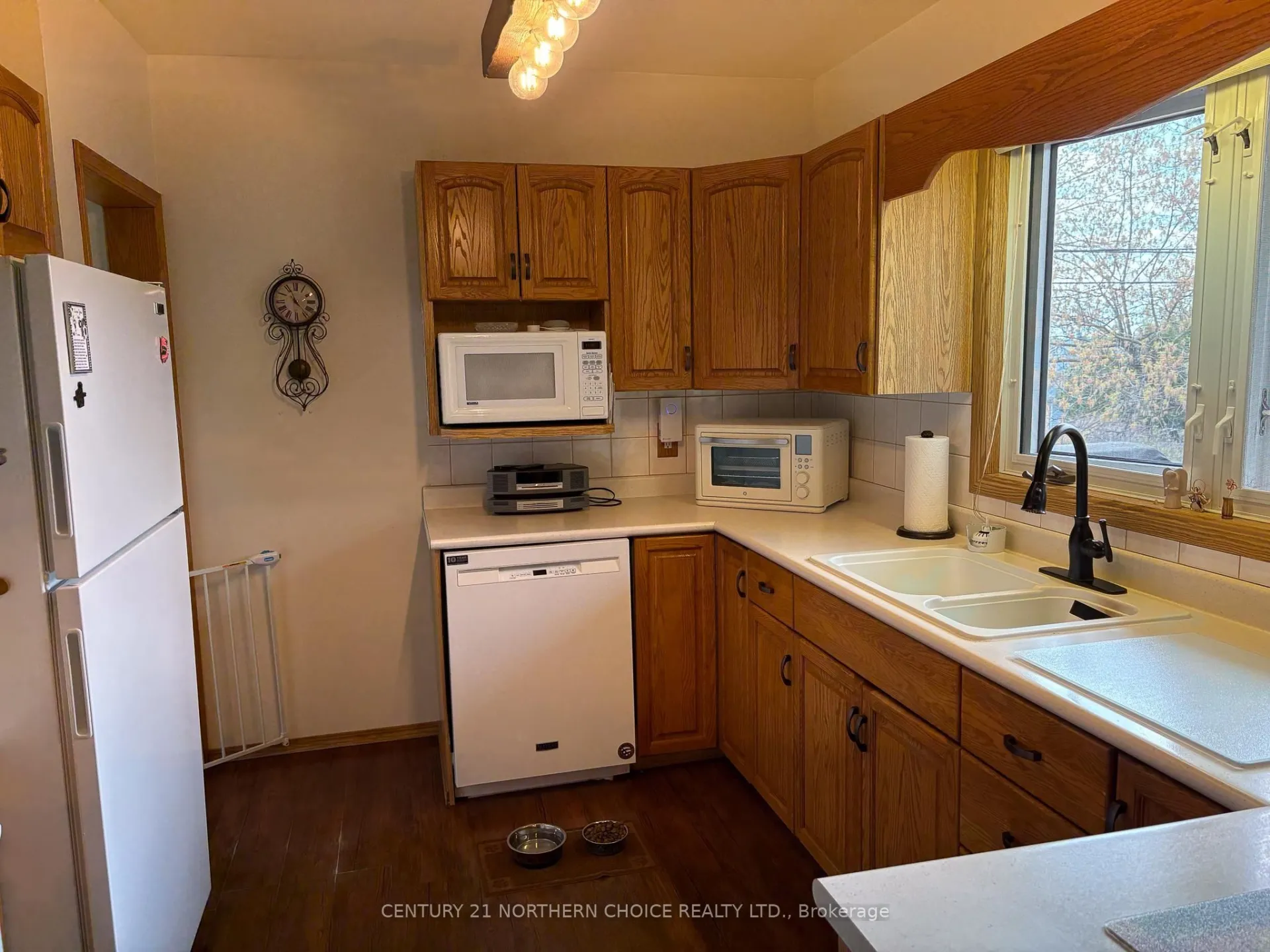 Photo 9 of 404 Superior Street, Kenora, Keewatin — HOMEH