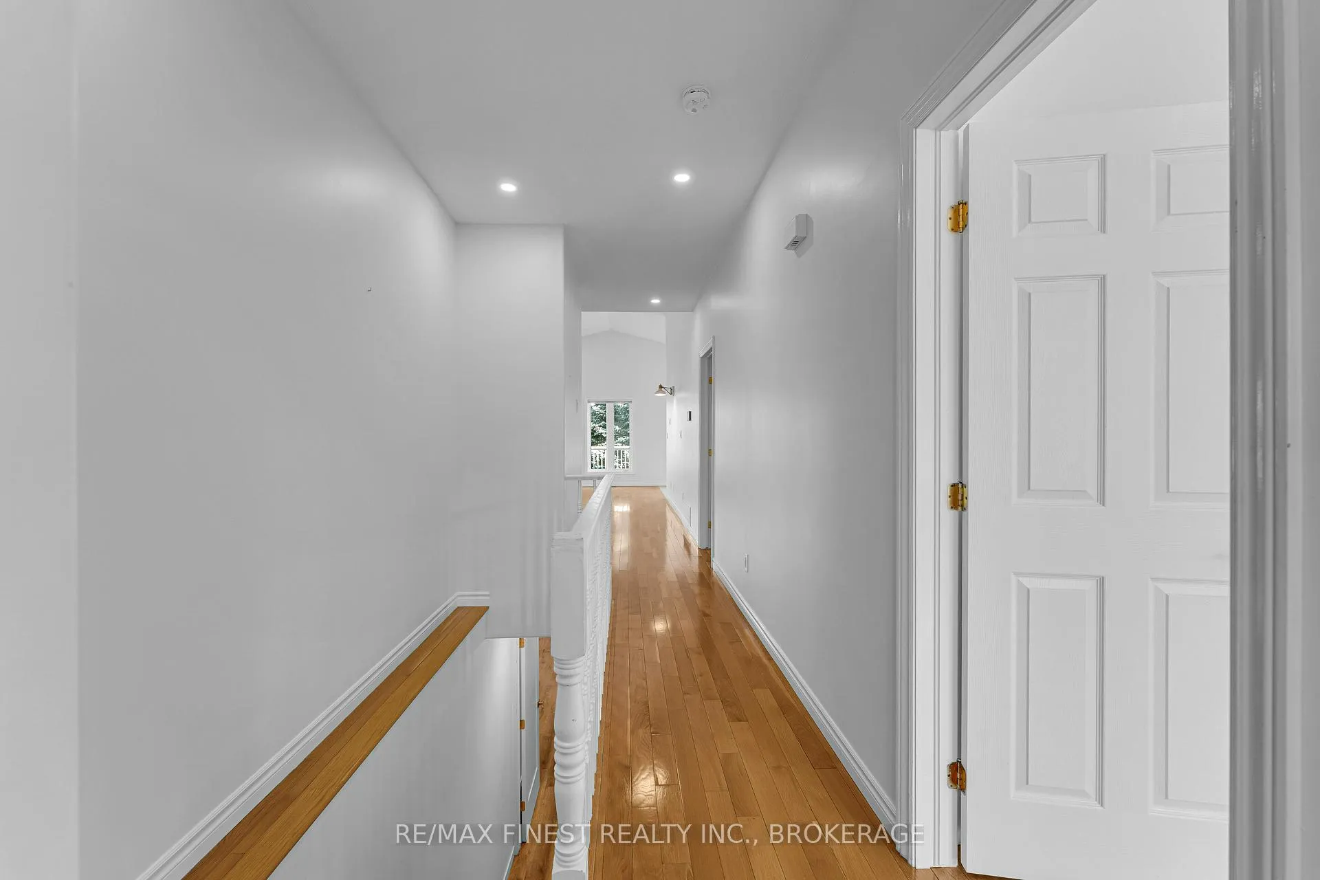 Photo 5 of 34 Schooner Drive, Kingston, Kingston East (Incl Barret Crt) — HOMEH