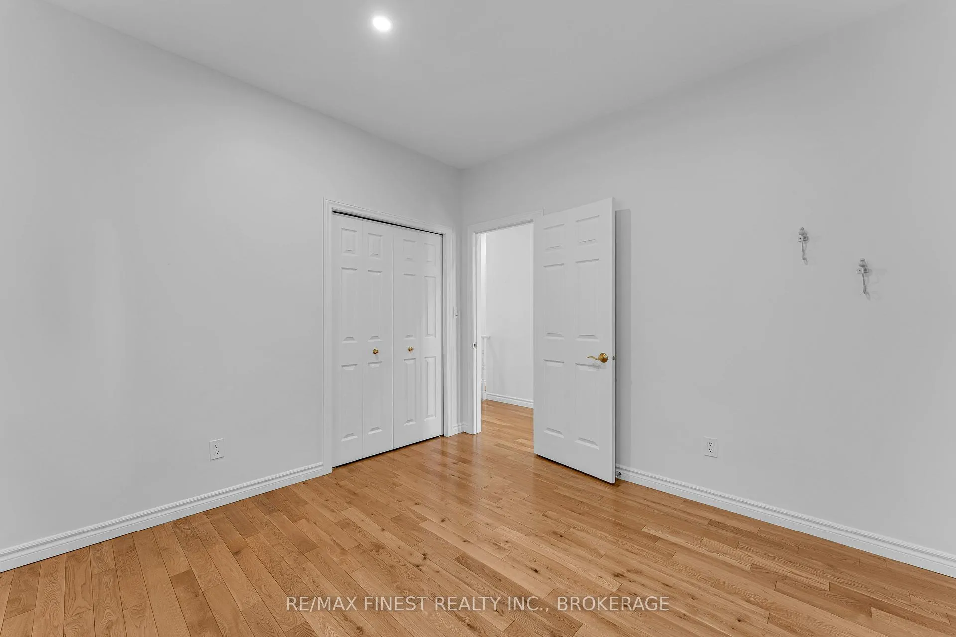 Photo 12 of 34 Schooner Drive, Kingston, Kingston East (Incl Barret Crt) — HOMEH