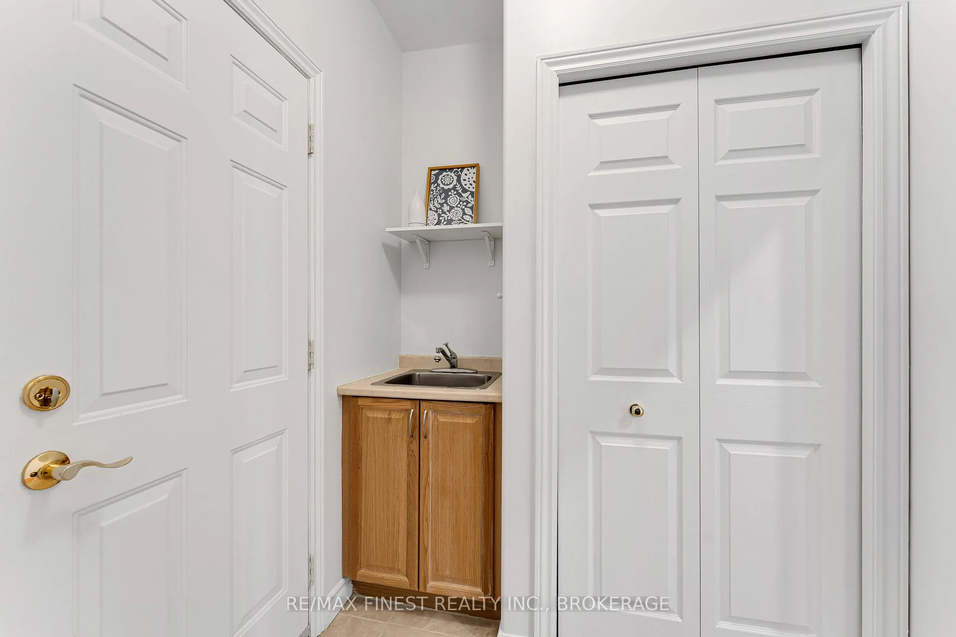 Photo 15 of 34 Schooner Drive, Kingston, Kingston East (Incl Barret Crt) — HOMEH